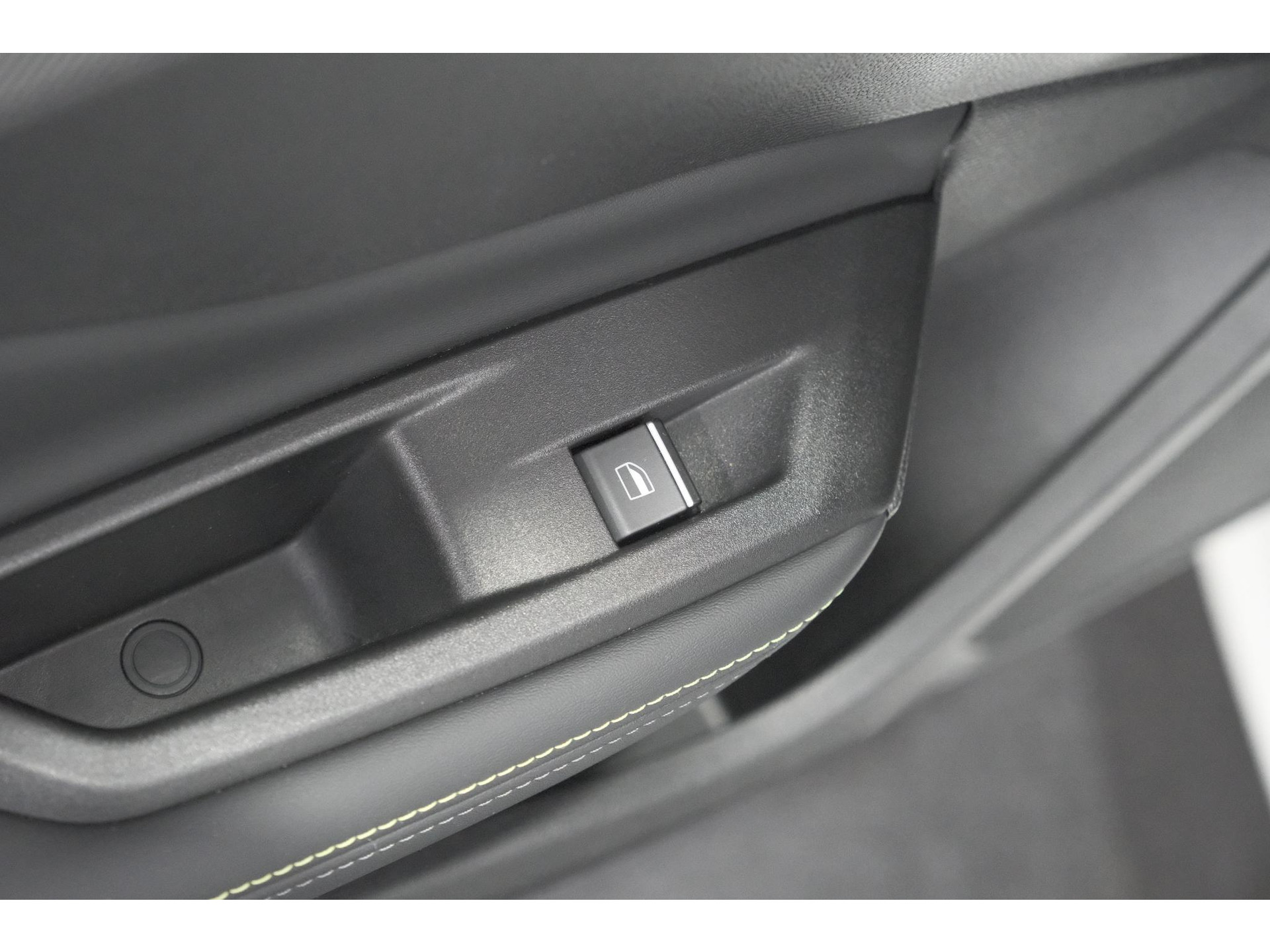 Peugeot 308 SW 1.6 HYbrid 180 GT Pack Business | Trekhaak | 360 Camera | Adaptieve Cruise Control | Elektronische Kofferklep