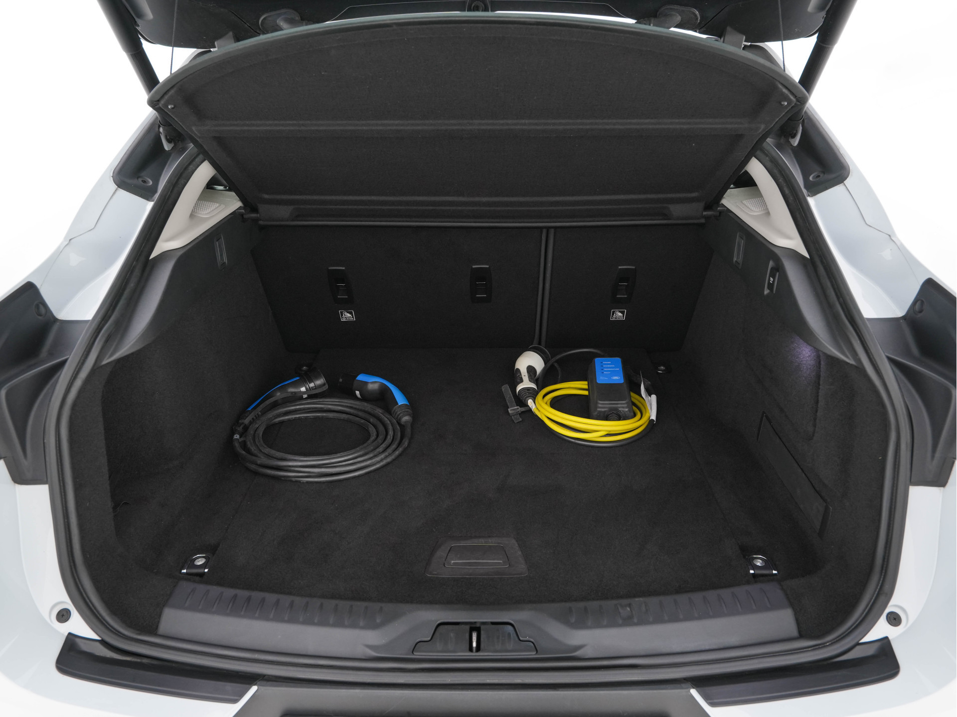 Jaguar I-PACE EV400 HSE First Edition AWD {SOH-91%} (INCL-BTW) Aut. *DIGI-COCKPIT | MATRIX-LED | MICROFIBRE | MERIDIAN-AUDIO | SURROUND-VIEW | KEYLESS | LANE-ASSIST | BLIND-SPOT | CRUISE | DAB | MEMORY-PACK | CCS-FASTLOADER | SPORT-SEATS | 22"