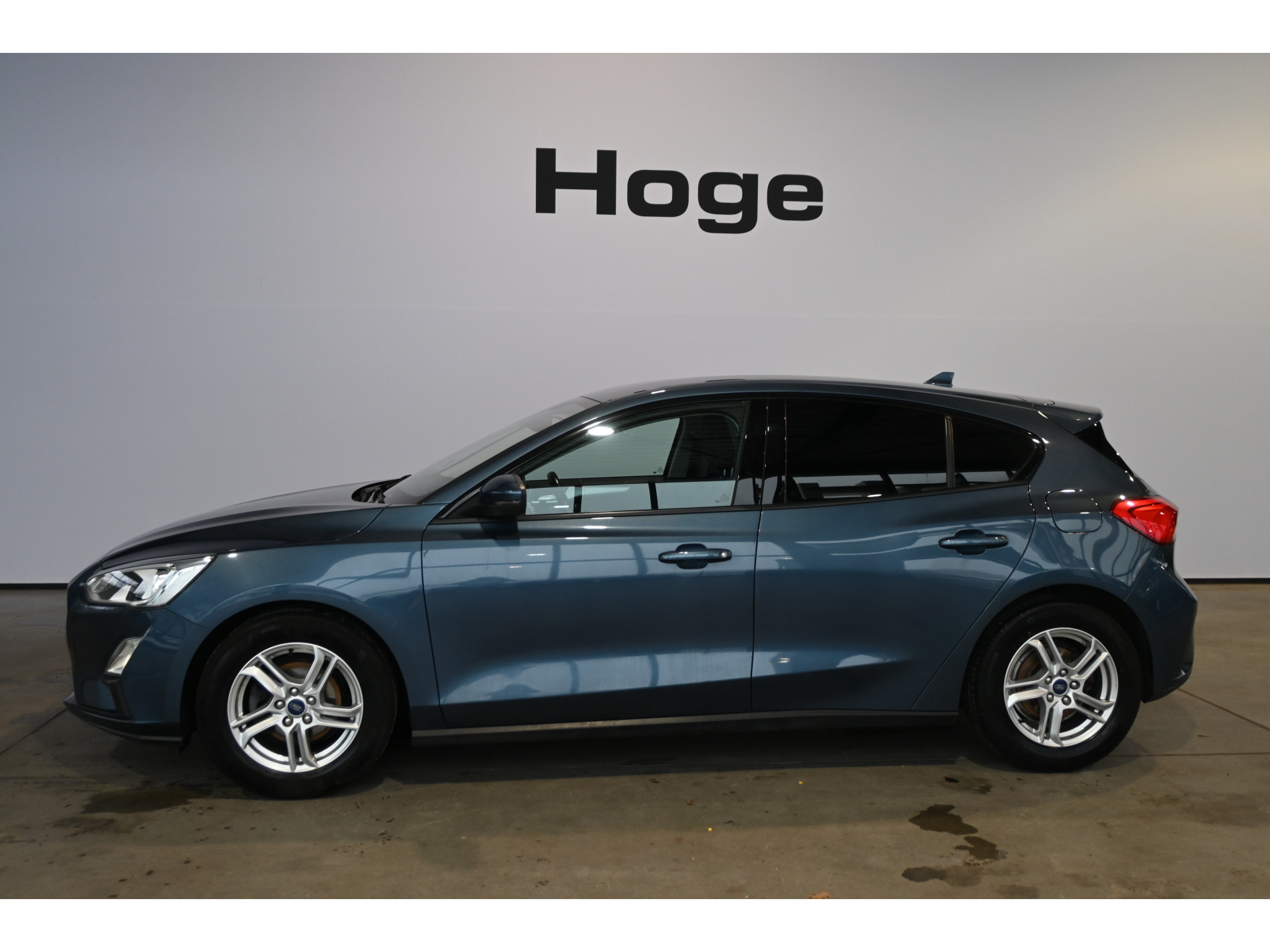 Ford Focus 1.0 EcoBoost Edition Business Lane Assist Adaptieve Cruise Trekhaak Apple Carplay Clima Stoel/Stuur verwarming Inruil Mogelijk!