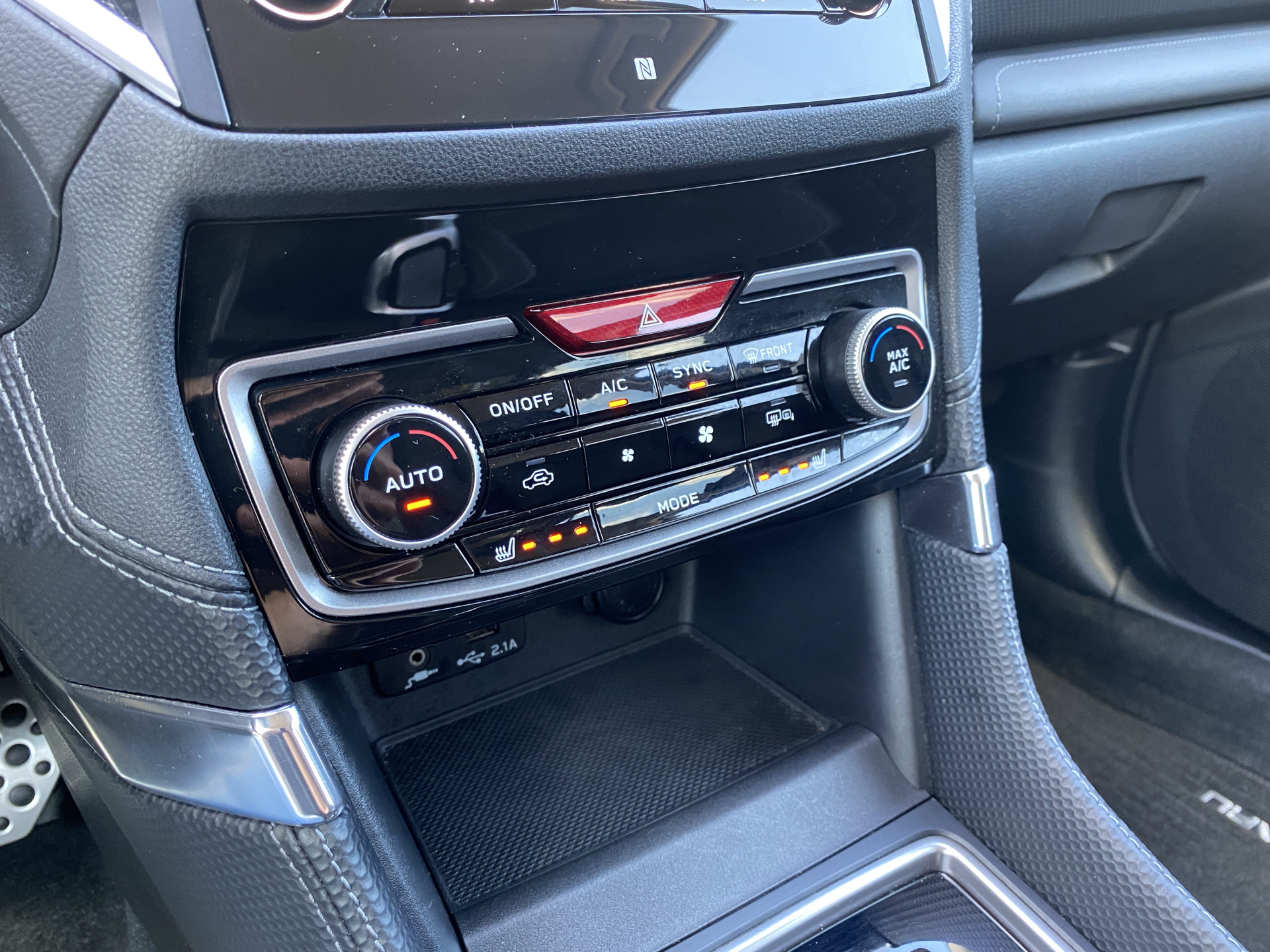 Subaru Forester 2.0i e-BOXER Luxury AUT. | dealer onderh. | leder interieur | trekhaak | adapt. cruise | carplay | memory seat