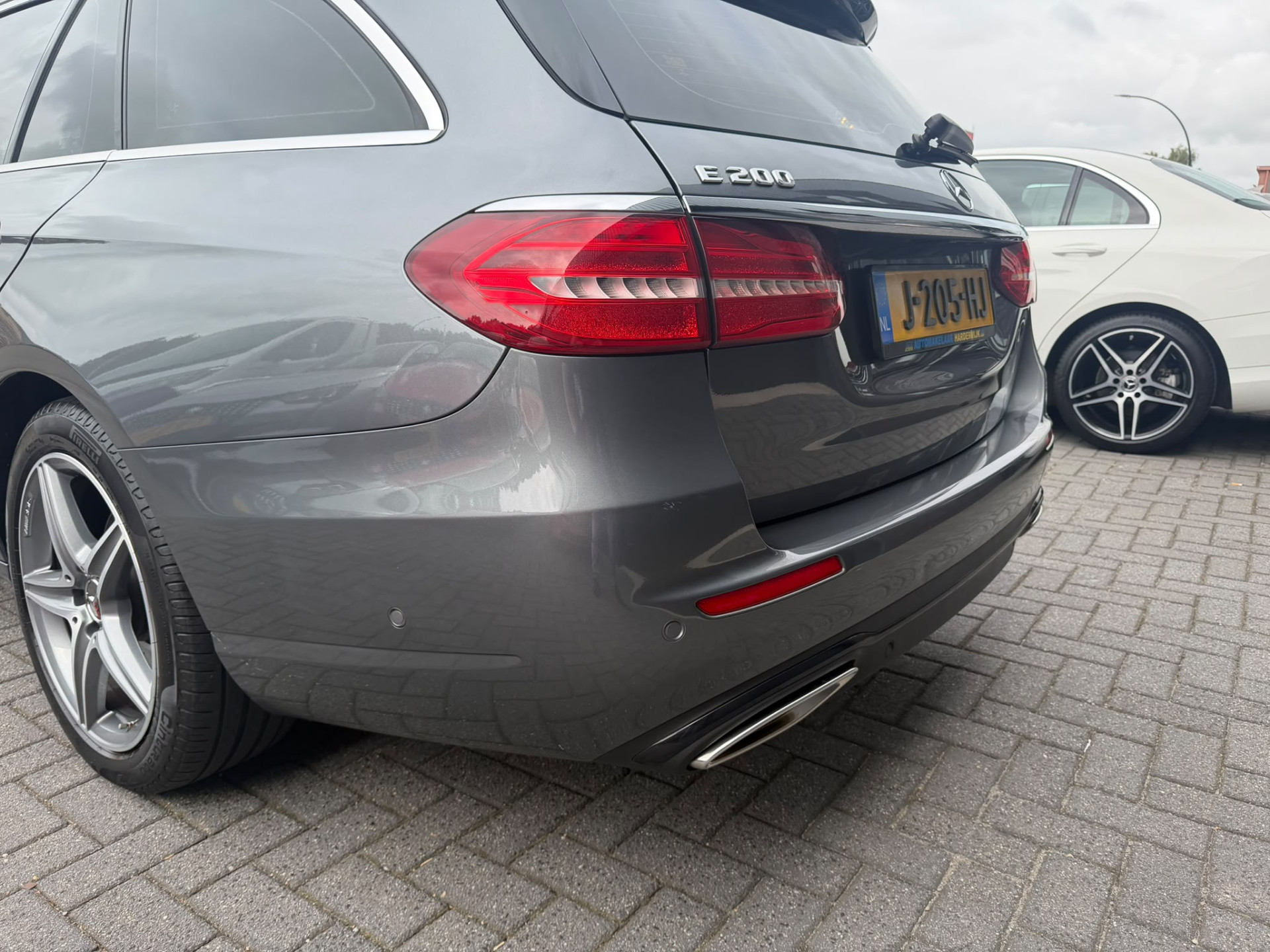 Mercedes-Benz E-klasse Estate 200 Premium 3/6/12 MND GARANTIE  | AUTOMAAT | NIEUWE APK | LEDER | PDC | NAVI | CRUISE |