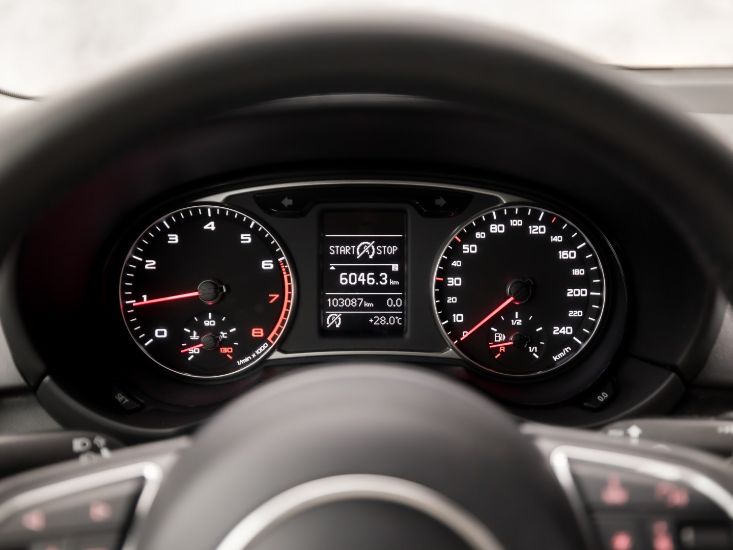 Audi A1 Sportback 1.2 TFSI S-Line Sport (NAVIGATIE, 5 DEURS, PARKEERSENSOREN, CRUISE, SPORTSTOELEN, LED ACHTERLICHTEN, BLUETOOTH, NIEUWE APK, NIEUWSTAAT)