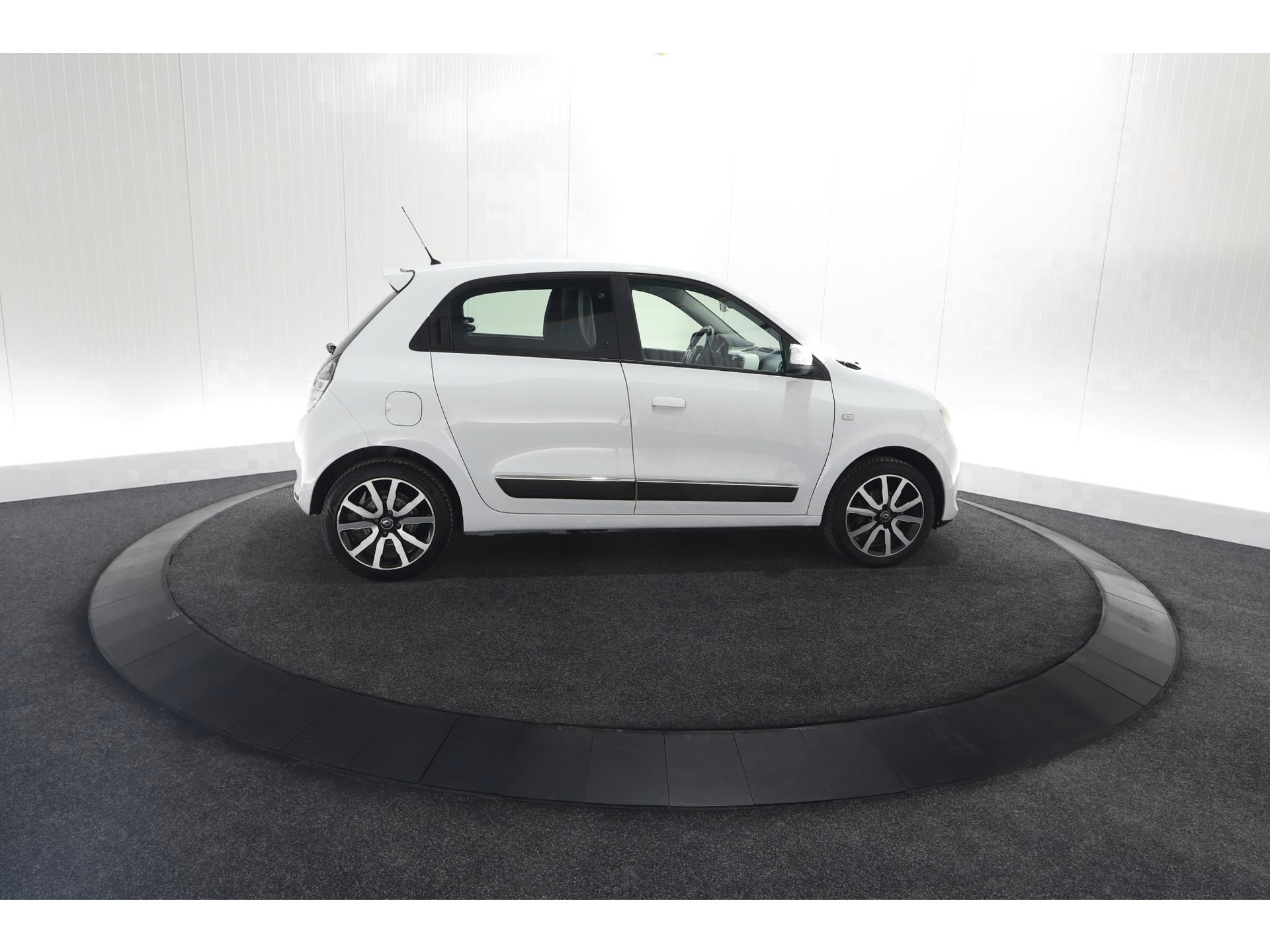 Renault Twingo 1.0 SCe Intens | Camera | Navigatie | Climate Control | Parkeersensoren
