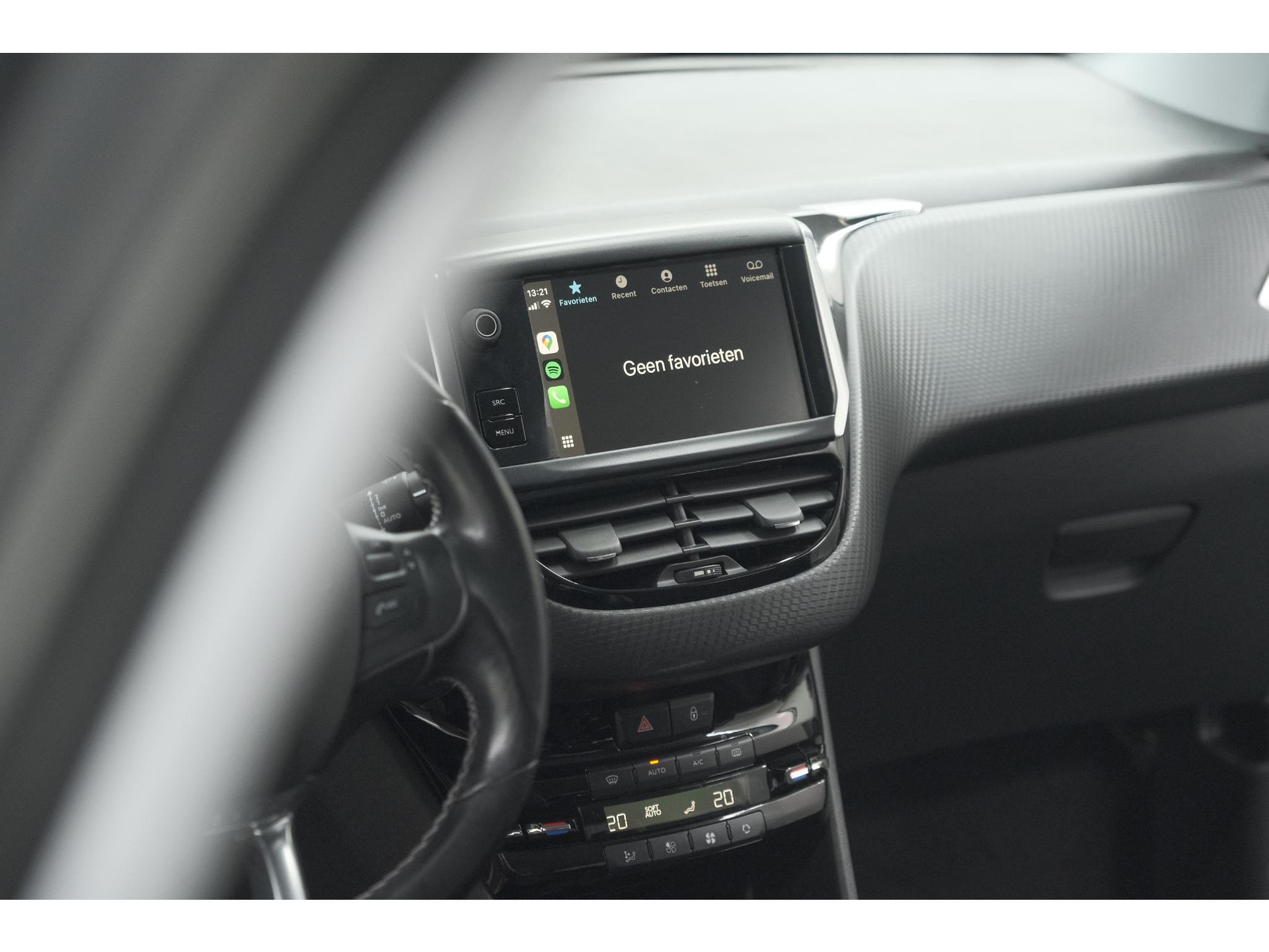 Peugeot 2008 PureTech 130 Allure | Camera | Apple Carplay | Parkeersensoren | Navigatie