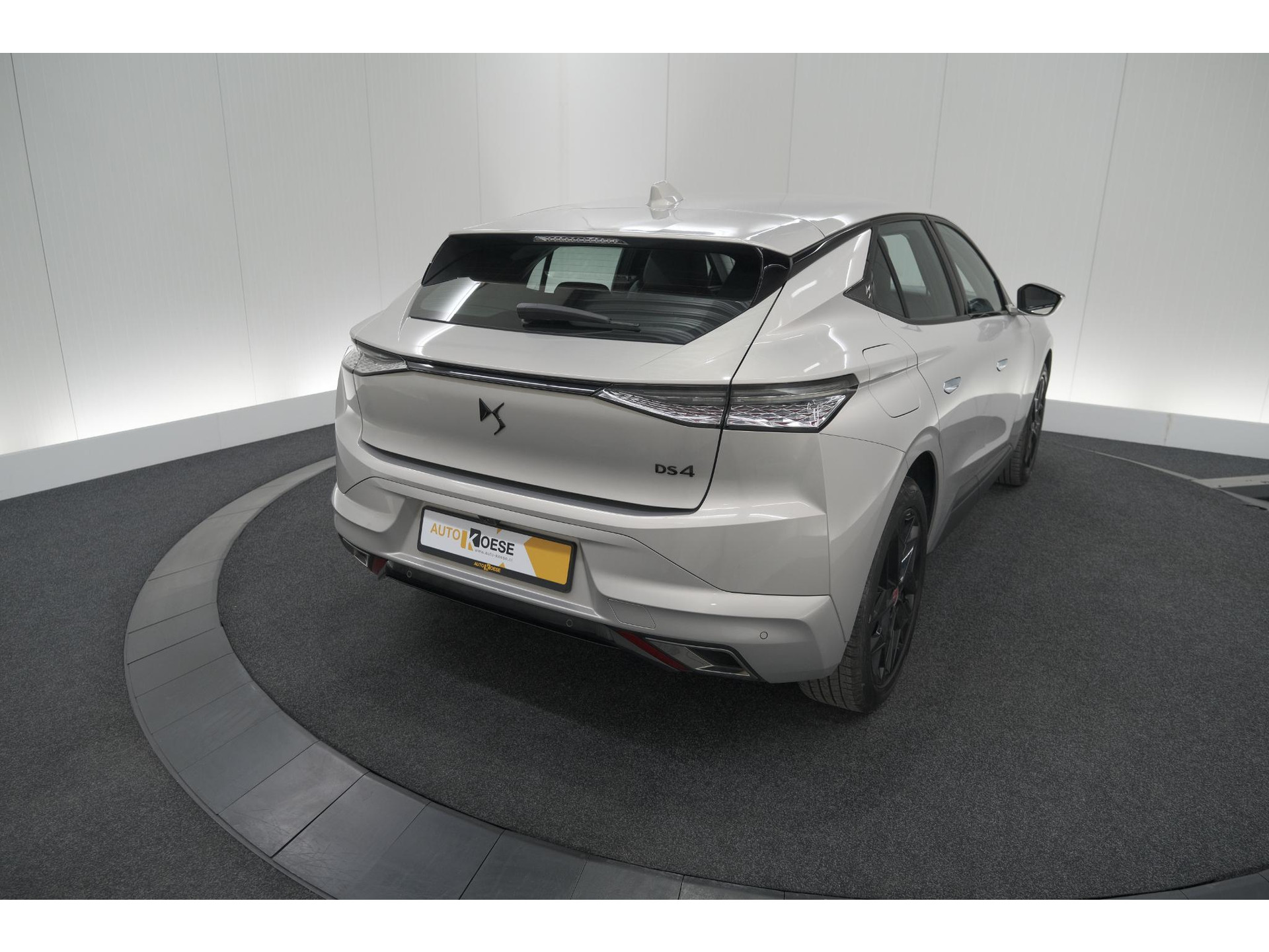 DS 4 PureTech 130 EAT8 Performance Line | Camera | Apple Carplay | Alcantara® bekleding | Parkeersensensoren