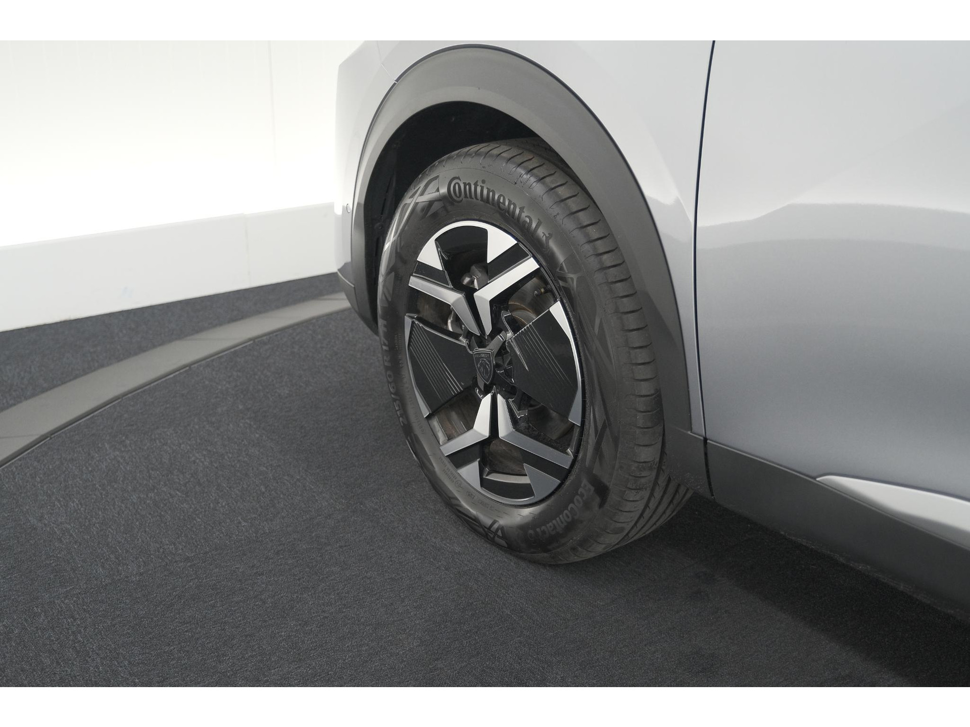 Peugeot 2008 1.2 Hybrid 145 Allure | 360 Camera | Adaptieve Cruise Control | Dodehoekdetectie | Apple Carplay