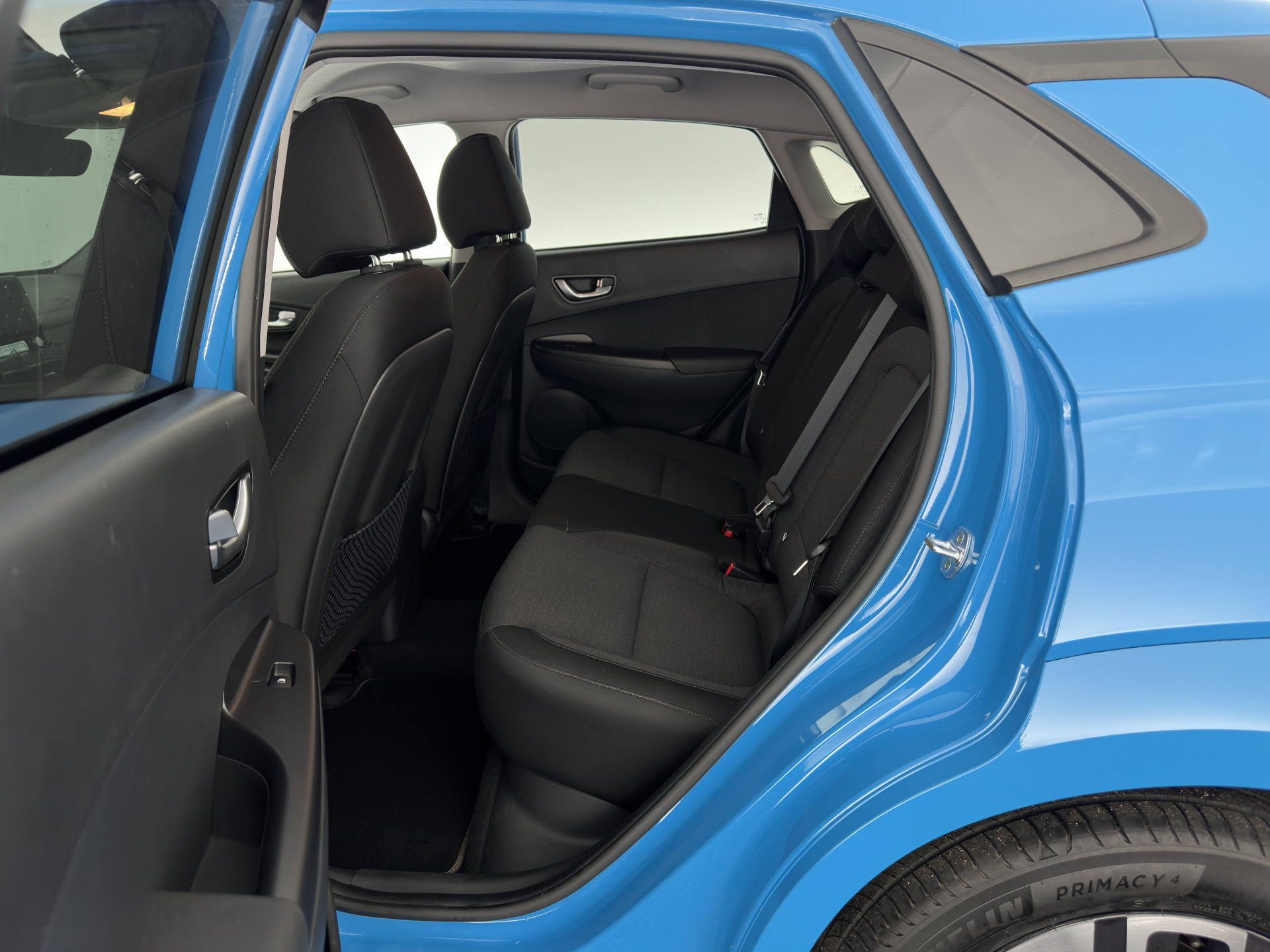 Hyundai Kona EV Fashion 39 kWh [ 3-Fase ] {SOH-100%} (INCL-BTW) Aut.*HEATPUMP | HEAD-UP | NAVI-FULLMAP | DIGI-COCKPIT | FULL-LED | KRELL-AUDIO | LANE-ASSIST | KEYLESS | CAMERA | SHIFT-PADDLES | DAB | ADAPTIVE-CRUISE | COMFORT-SEATS | 17"ALU*