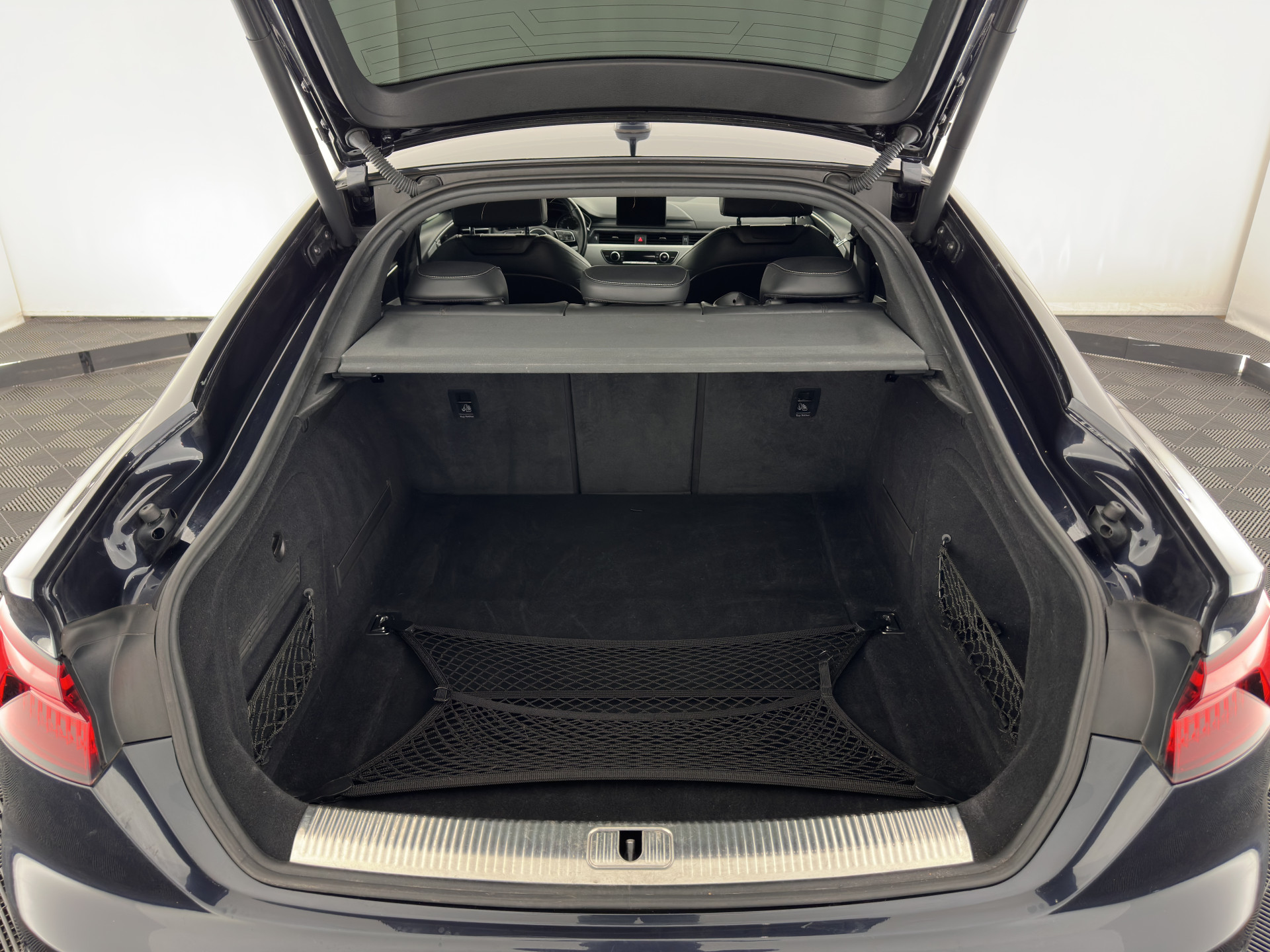 Audi A5 Sportback 1.4 TFSI S-Line Competition Aut. *FULL-LED | LEATHER-FABRIC | SPORT-SEATS | NAVI-FULLMAP | SHIFT-PADDLES | PRIVACY-GLASS | ECC | PDC | CRUISE | 18''ALU*