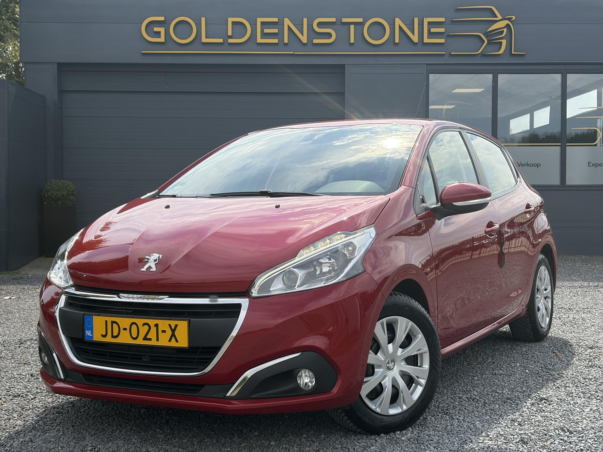 Peugeot 208 1.2 PureTech Blue Lion ✓D-riem vv in 2025✓1e Eigenaar✓Navi✓Carplay✓Trekhaak✓Recent beurt gehad✓Airco✓Cruise✓5 Deurs✓Pdc✓N.A.P✓Apk tot 03-2027
