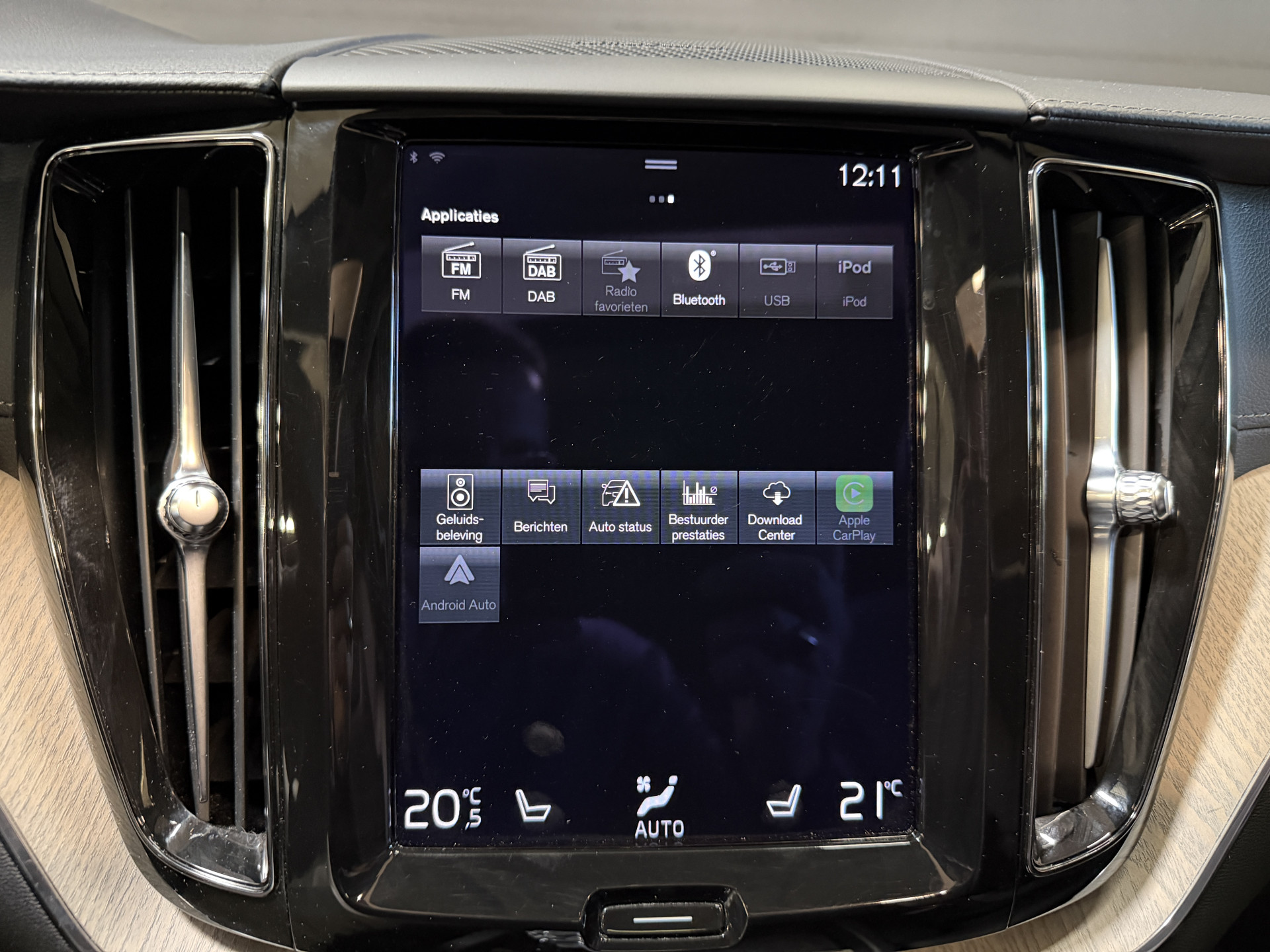 Volvo XC60 2.0 Recharge T8 AWD Inscription | Panoramadak | Elektr. trekhaak | Harman/Kardon | Camera | Stoel/stuurverwarming | Adapt. cruise