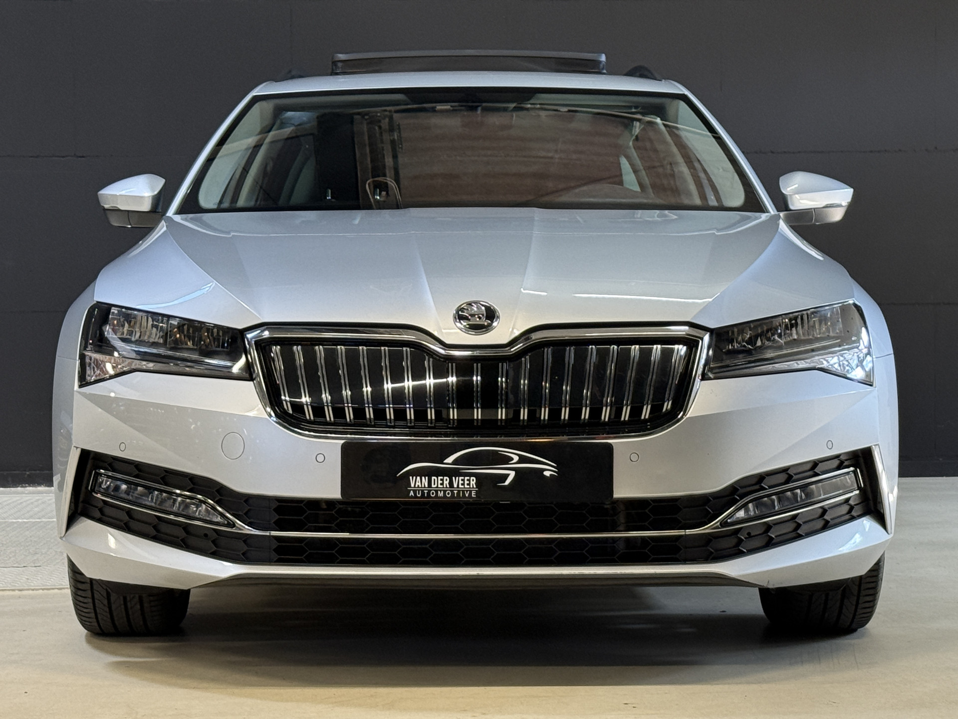 ŠKODA Superb Combi 1.4 TSI iV Business Edition Plus | Panoramadak | Crystal Light | Apple Carplay