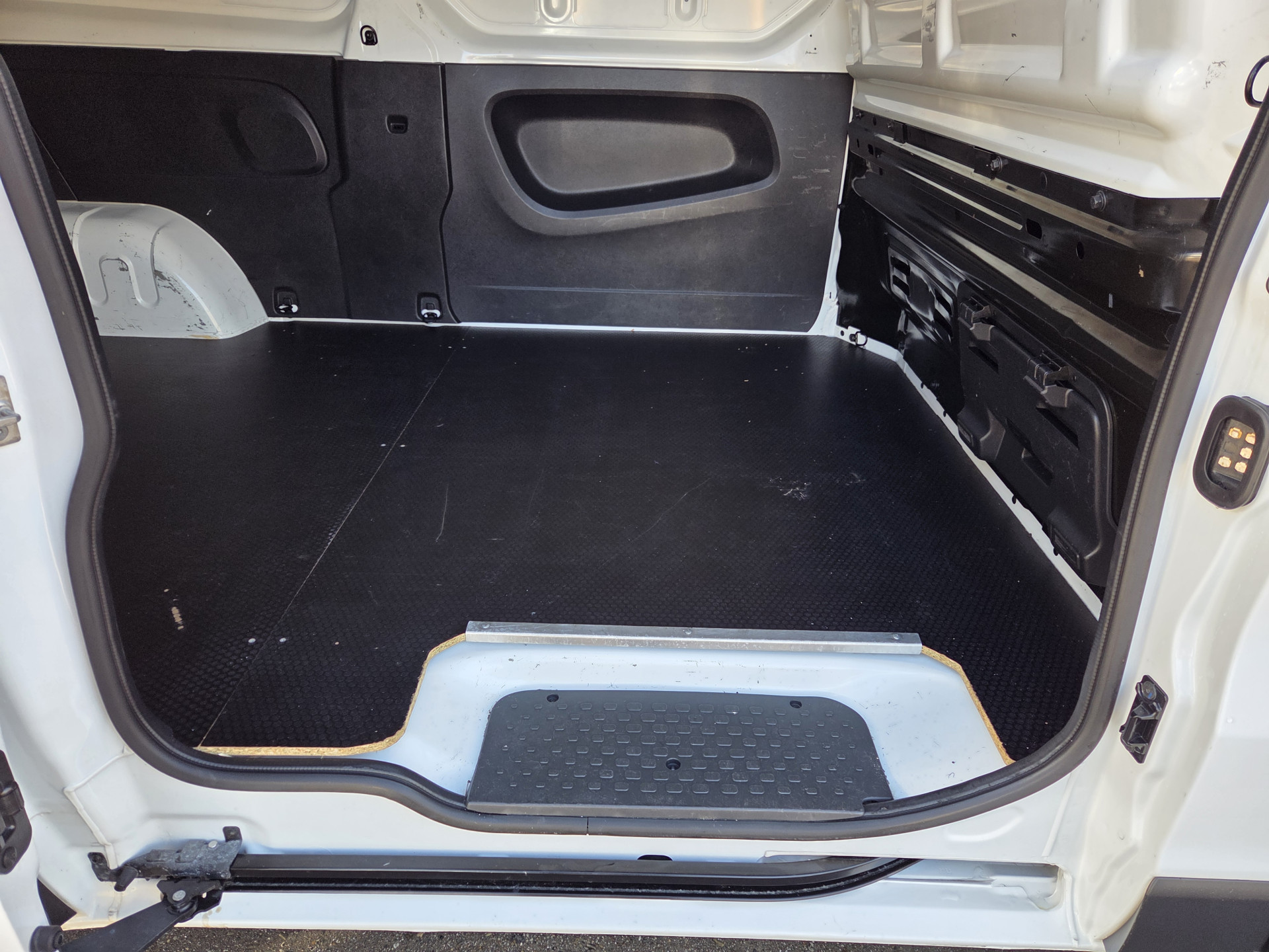 Renault Trafic 2.0 dCi 120Pk /88kw  L2 Airco  Parkeersensor Trekhaak Business