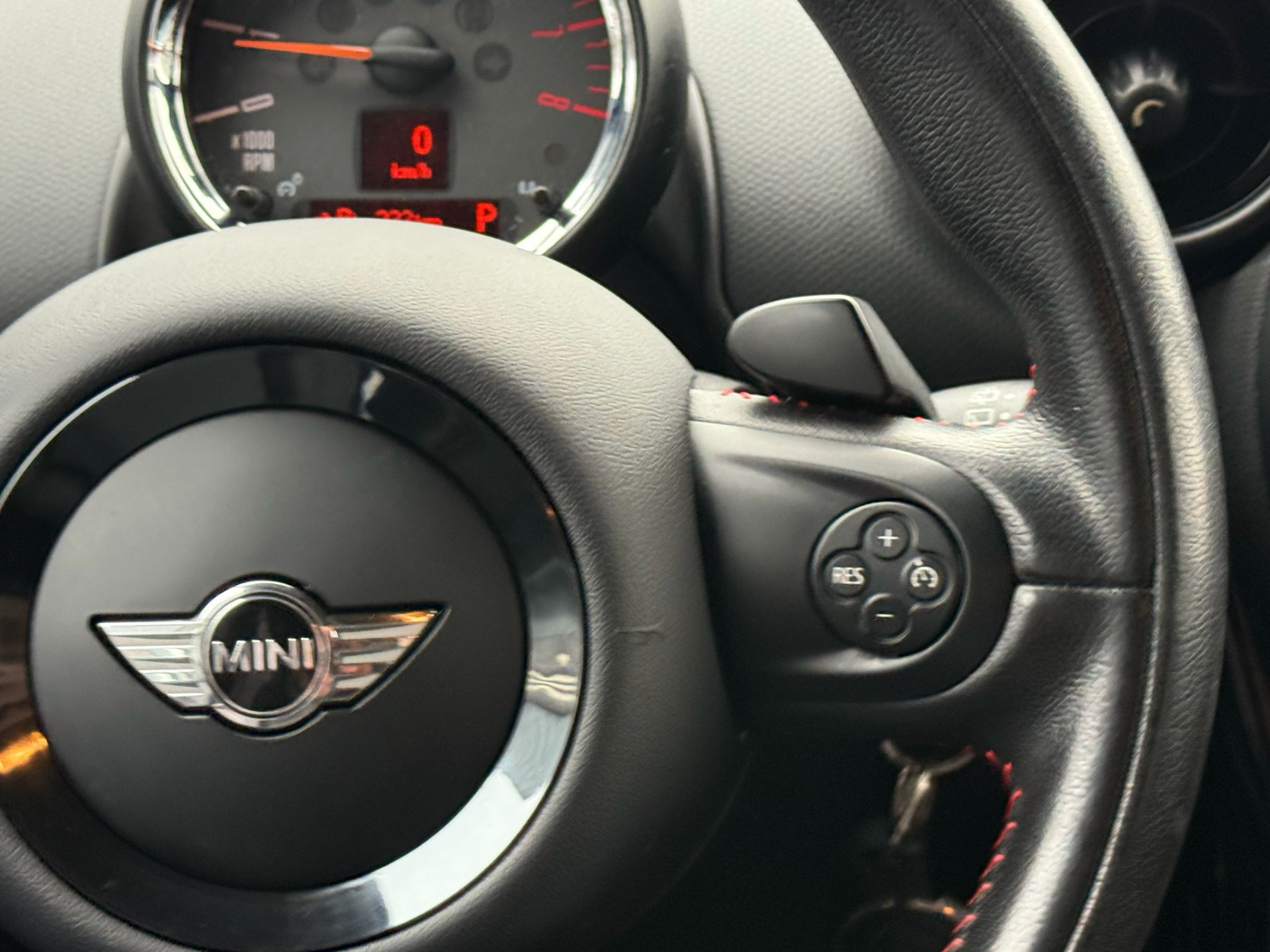 MINI Mini 1.6 John Cooper Works | 1E EIGENAAR | 3/6/12MND GARANTIE | AUTOMAAT | JOHN WORKS | XENON | CRUISE | NAVI |