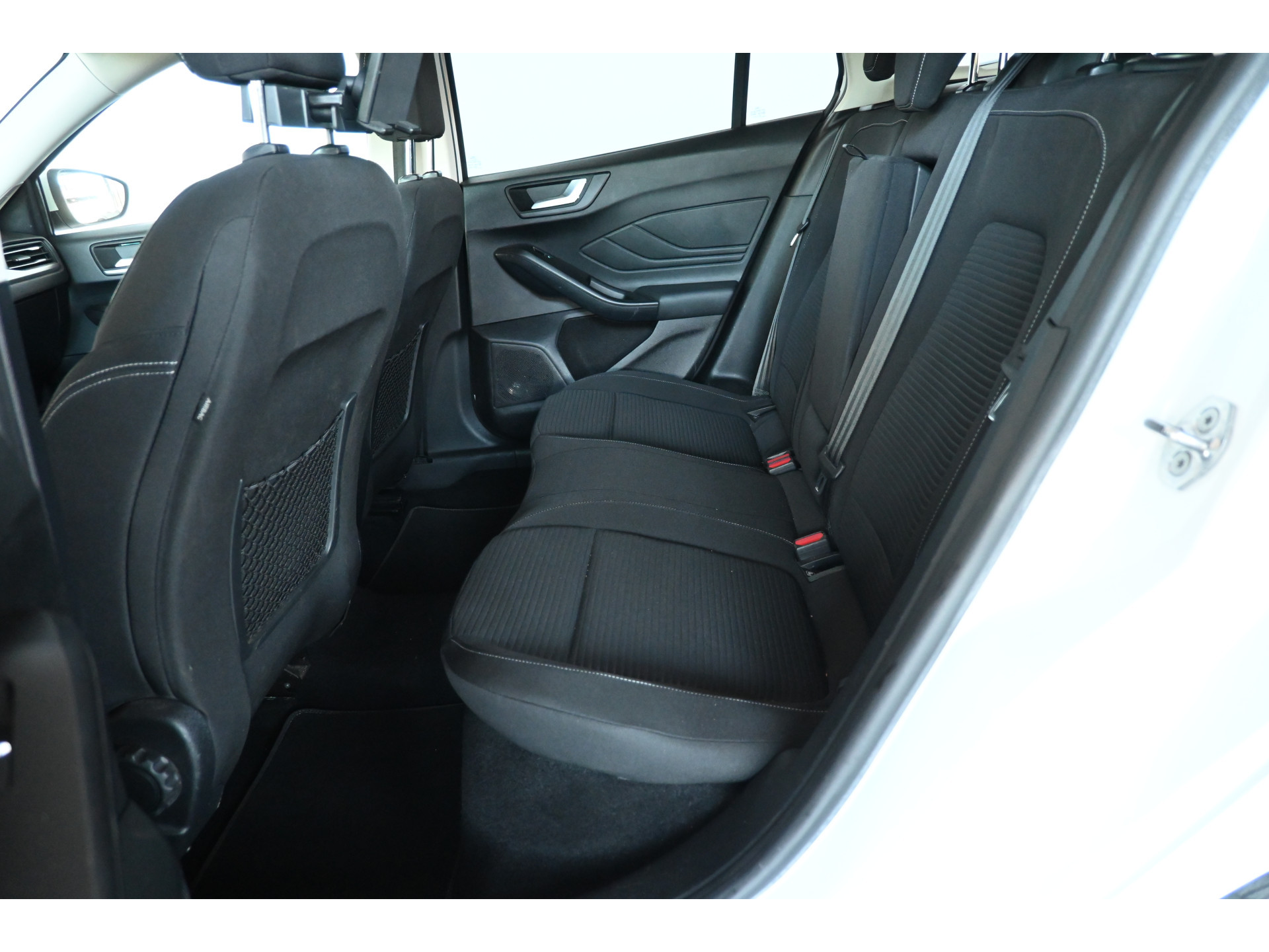 Ford Focus Wagon 1.0 EcoBoost Titanium X Business Clima Navigatie LED 1e Eigenaar Rijklaarprijs! Inruil Mogelijk!