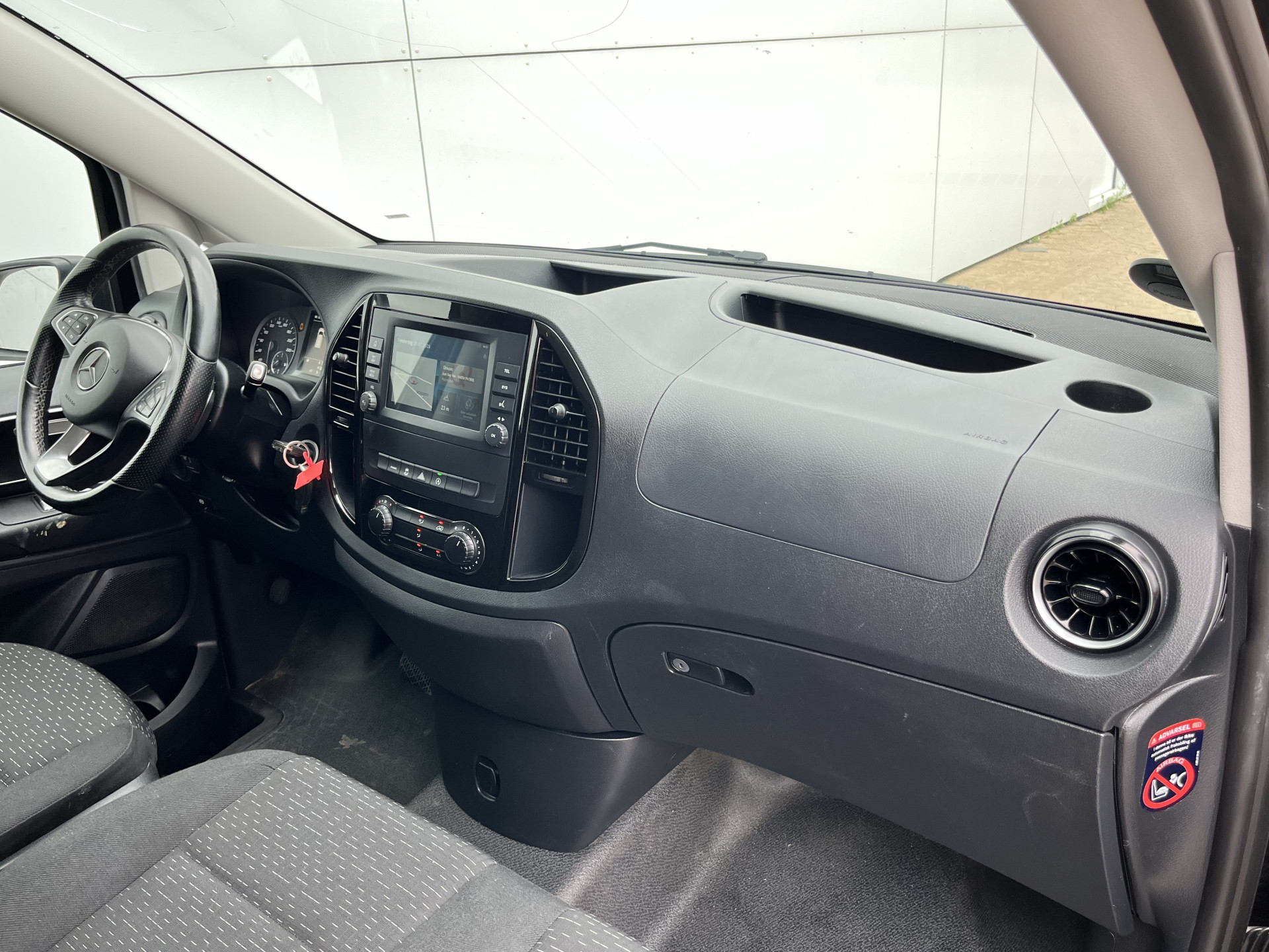 Mercedes-Benz Vito 119 1.9 CDI 190pk Automaat L2H1 9G-Tronic Climate Control Adaptieve Cruise Control Trekhaak Navigatie Camera Stoelverwarming