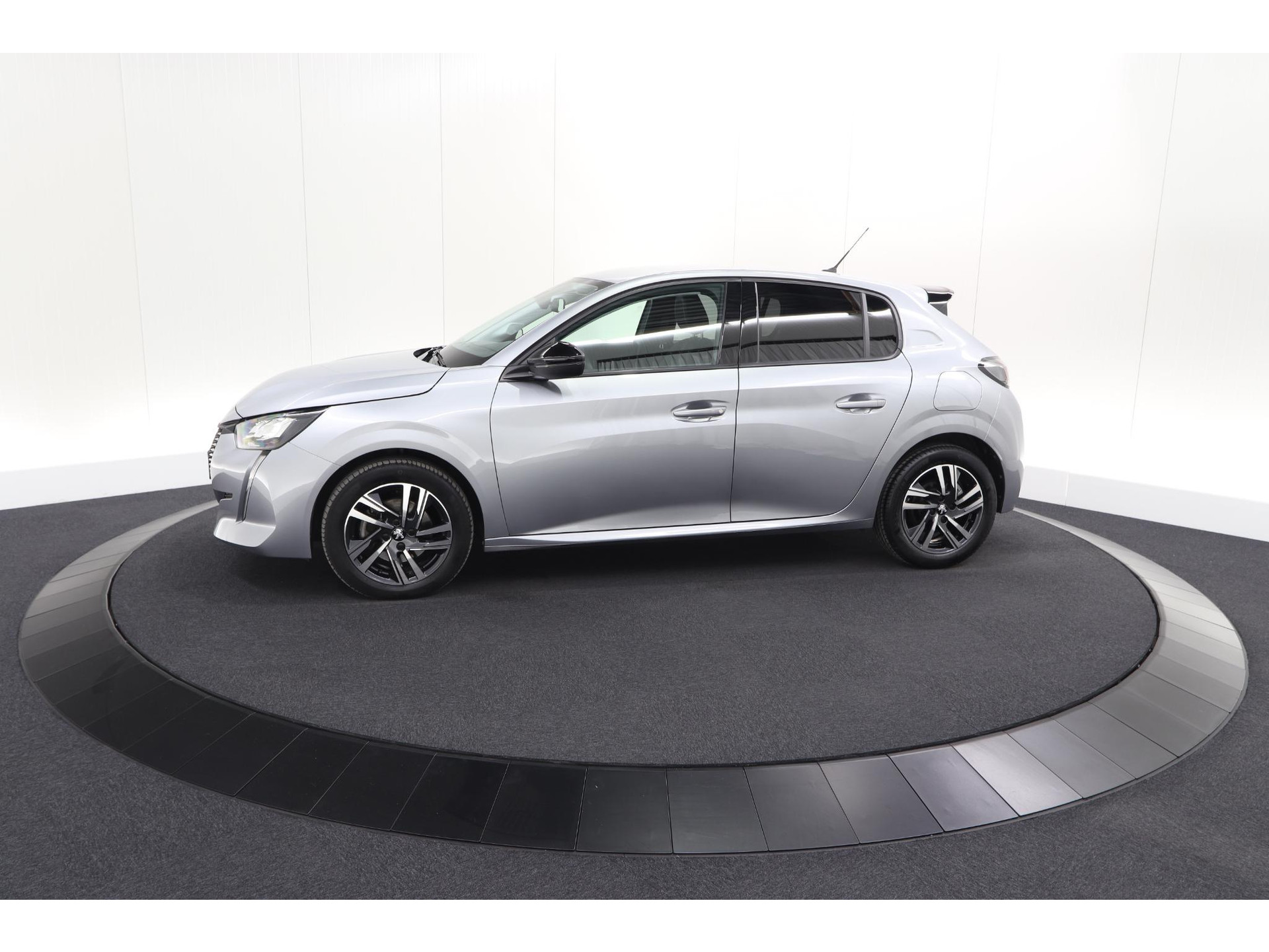 Peugeot 208 PureTech 100 EAT8 Allure Pack | Camera | Navigatie | Apple Carplay | Parkeersensoren