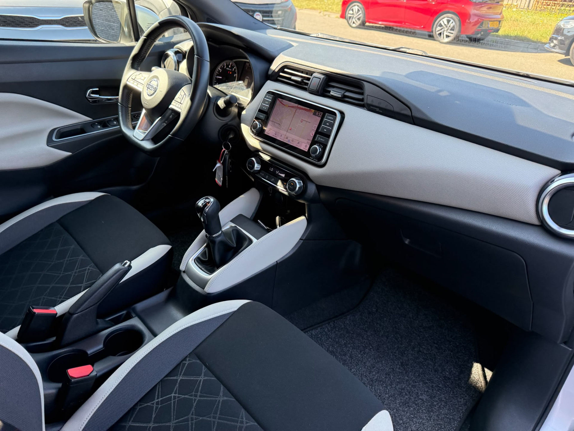 Nissan Micra 0.9 IG-T Tekna | 2E EIGENAAR | 3/6/12MND GARANTIE| CRUISE | NAVI | DAB | CAMERA | AIRCO |