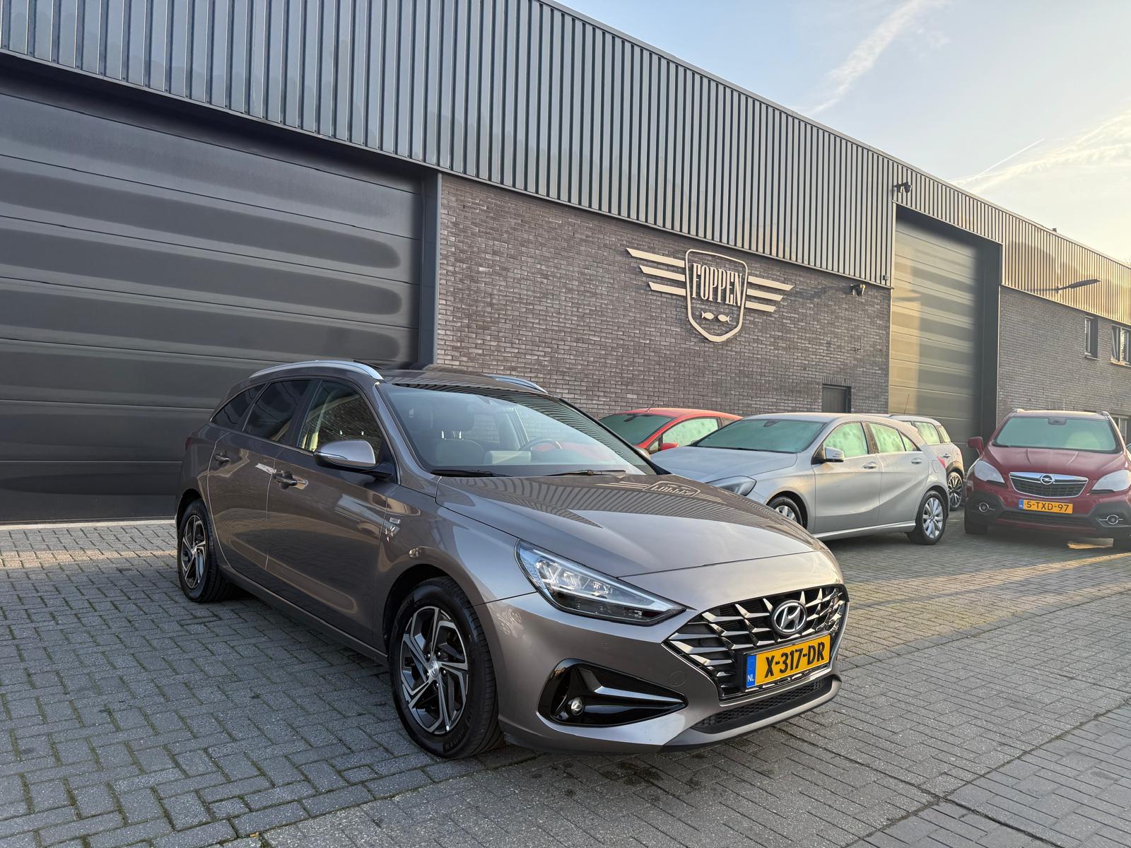 Hyundai i30 Wagon 1.5 T-GDi MHEV Premium | 1E EIGENAAR | 3/6/12MND GARANTIE| LED | CARPLAY | SCHUIFDAK | DAB | NAVI | CRUISE | 160PK |