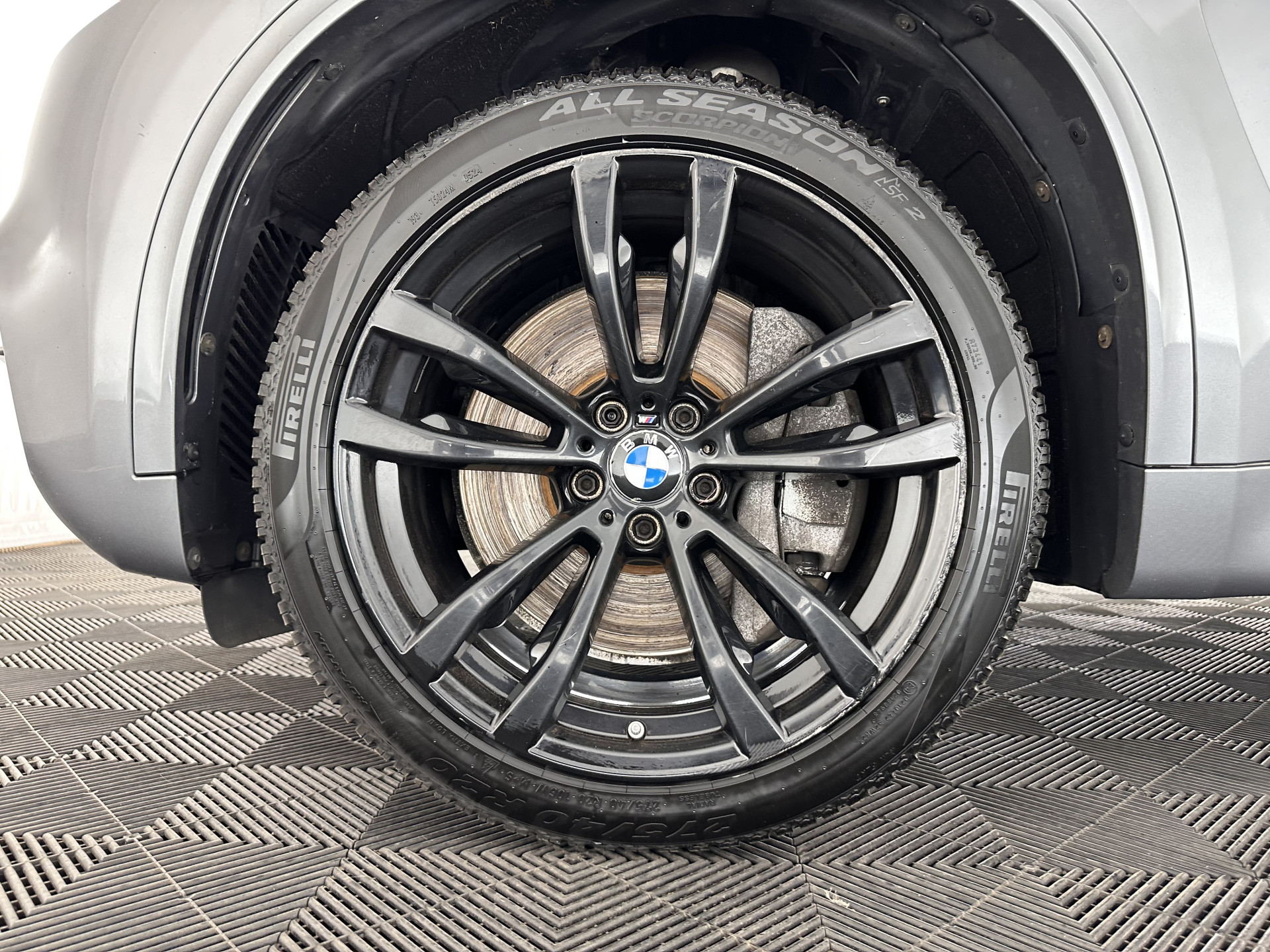 BMW X5 M50d M-Sportpack Aut. *PANO | HEAD-UP | LUXURY-LEATHER | ADAPTIVE-CRUISE | SOFT-CLOSE | BANG&OLUFSEN | TOP-VIEW | BLINDSPOT | NIGHT-VISION | MEMORY-PACK | DIGI-COCKPIT | HEATED-COMFORTSEATS | NAVI-FULLMAP |