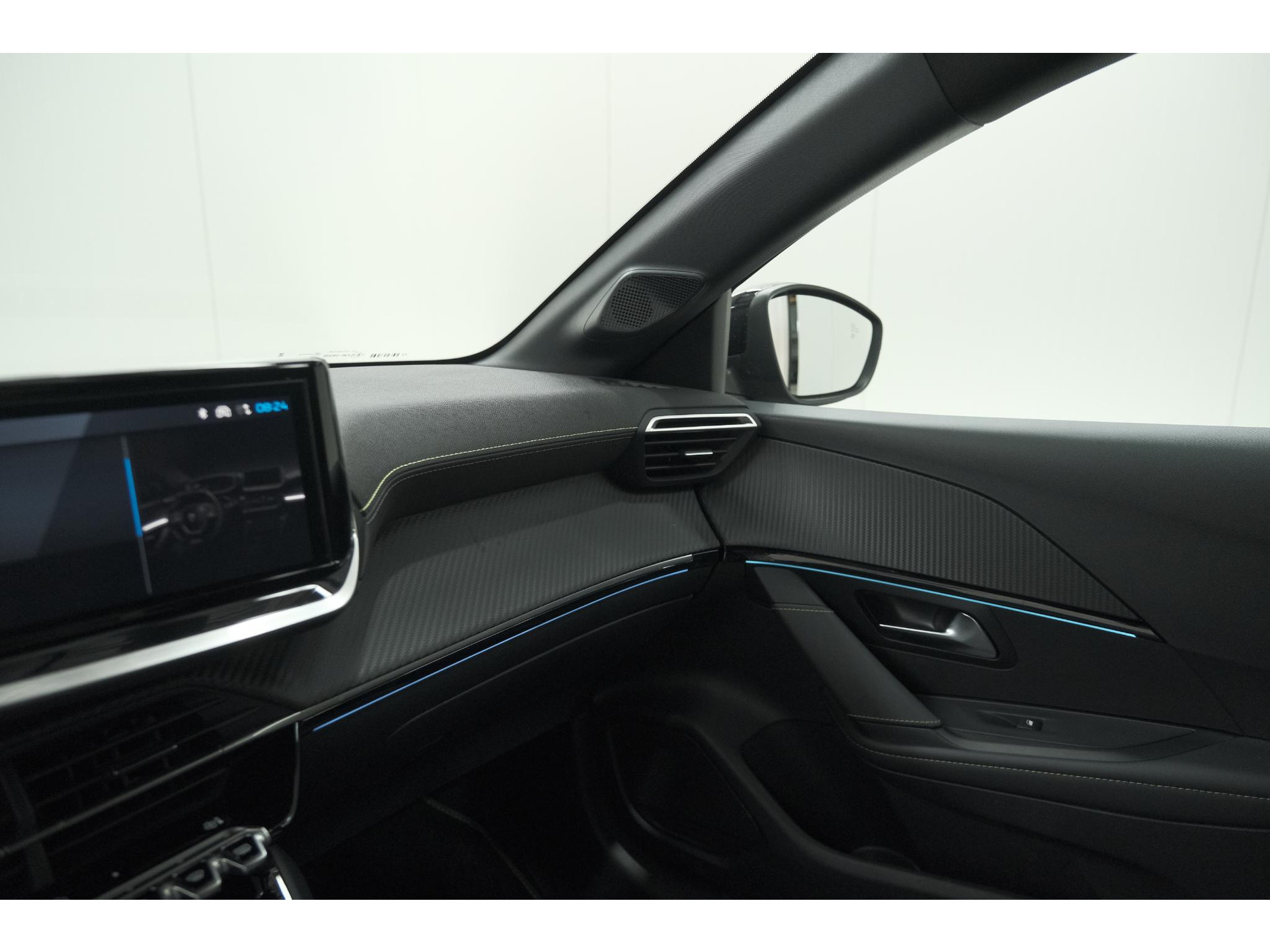 Peugeot 208 Hybrid 136 e-DCS6 GT | 360 Camera | Adaptieve Cruise Control | Dodehoekdetectie | Apple Carplay