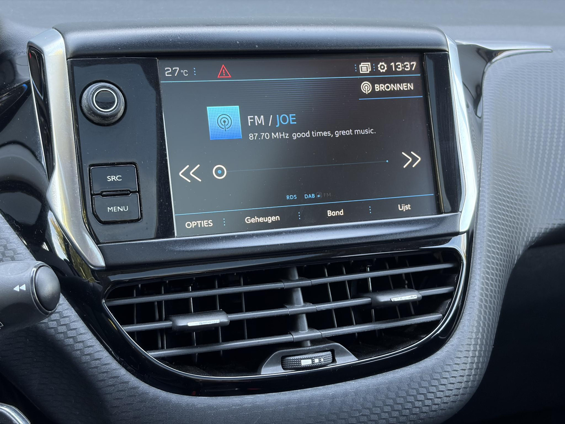 Peugeot 2008 1.2 PureTech Allure ✓1e Eigenaar✓D-riem vv in 2025✓110pk✓Navi✓Pano✓Carplay✓Pdc V+A✓Lm velgen✓N.A.P✓Halfleder✓Clima✓Apk tot 10-2027