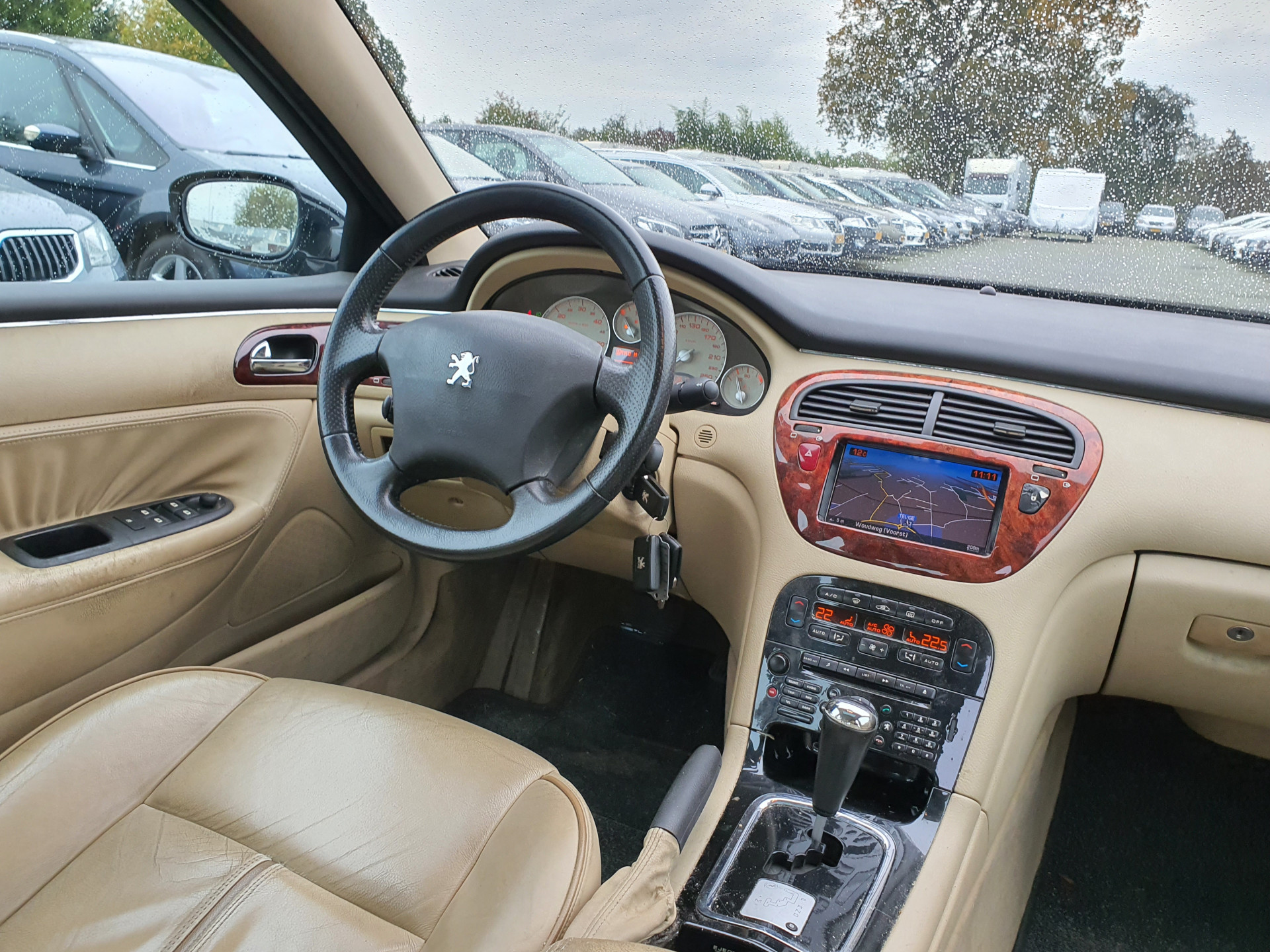 Peugeot 607 2.7 HDiF Executive Ivoire-Pack Aut. *PANO | XENON | NAPPA-FULL-LEATHER | NAVI-FULLMAP | CRUISE | MEMORY-PACK | HEATD-COMFORTSEATS | TOWBAR | HEATED-SEATS | 17"ALU*