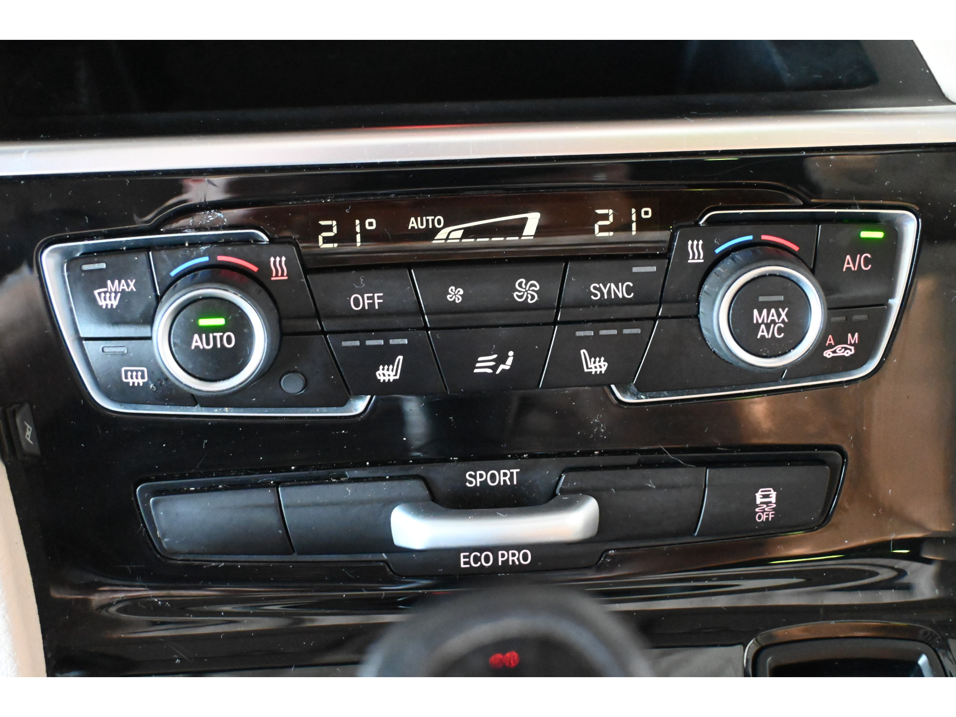 BMW 2-serie Active Tourer 218i High Executive Nap Clima Cruise Panoramadak Trekhaak PDC Navigatie LED Stoelverwarming Inruil Mogelijk!