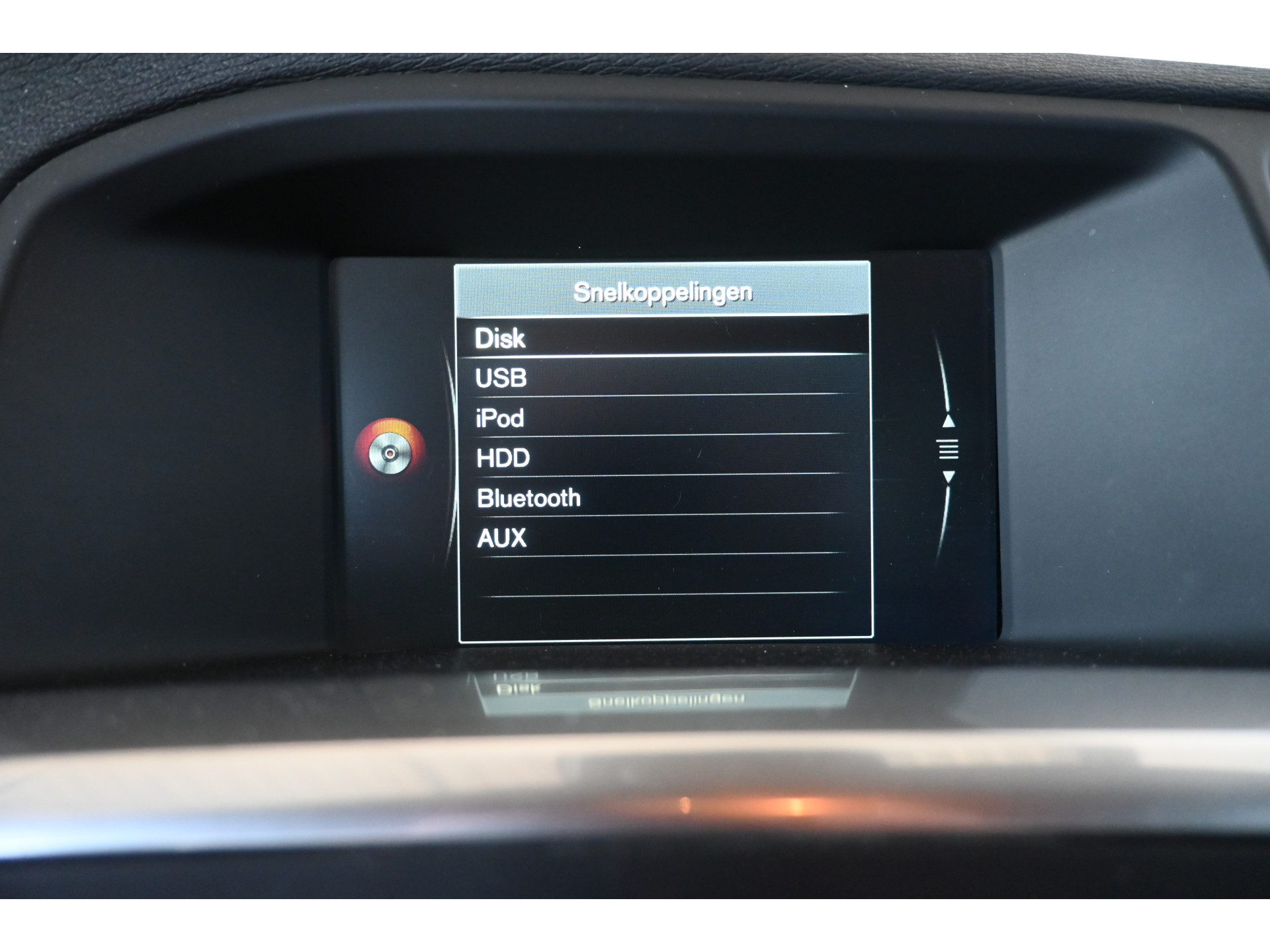 Volvo V60 2.0 D3 Nordic R-Design Automaat Clima Trekhaak Navigatie Cruise control Inruil Mogelijk!