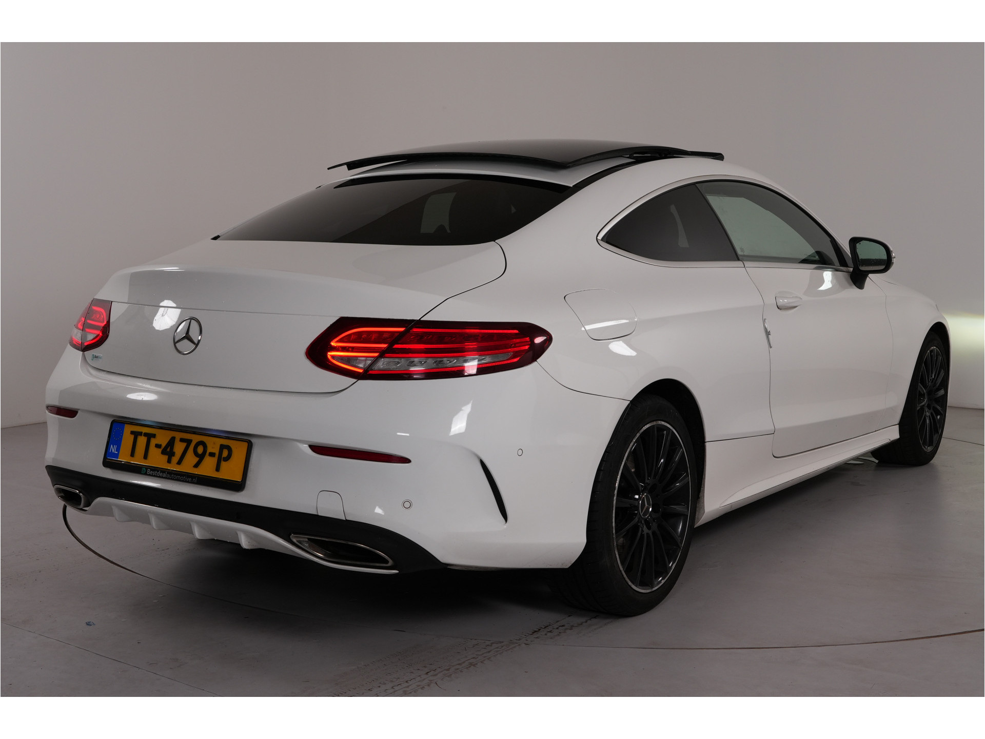 Mercedes-Benz C-klasse Coupé 250 Prestige | AMG | Pano | Burmester |