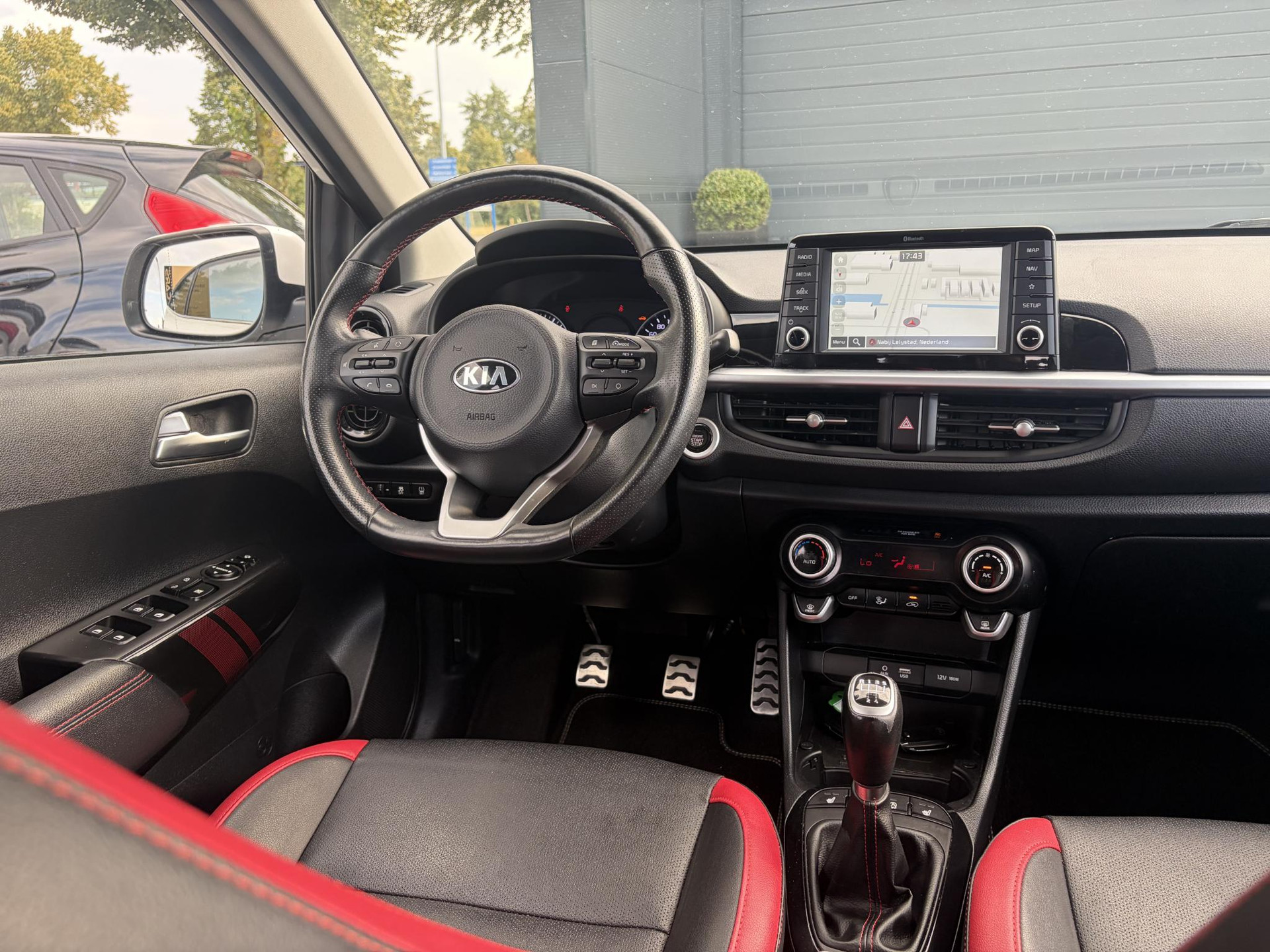 Kia Picanto 1.0 T-GDI GT-Line ✓102pk✓Draadloze telefoonlader✓Carplay✓2e Eigenaar✓Keyless✓Camera✓Stoelverw-Stuurverw✓Leder✓Navi✓Airco✓Cruise✓Lm velgen✓Pdc✓N.A.P✓Net beurt gehad✓Apk tot 09-2027