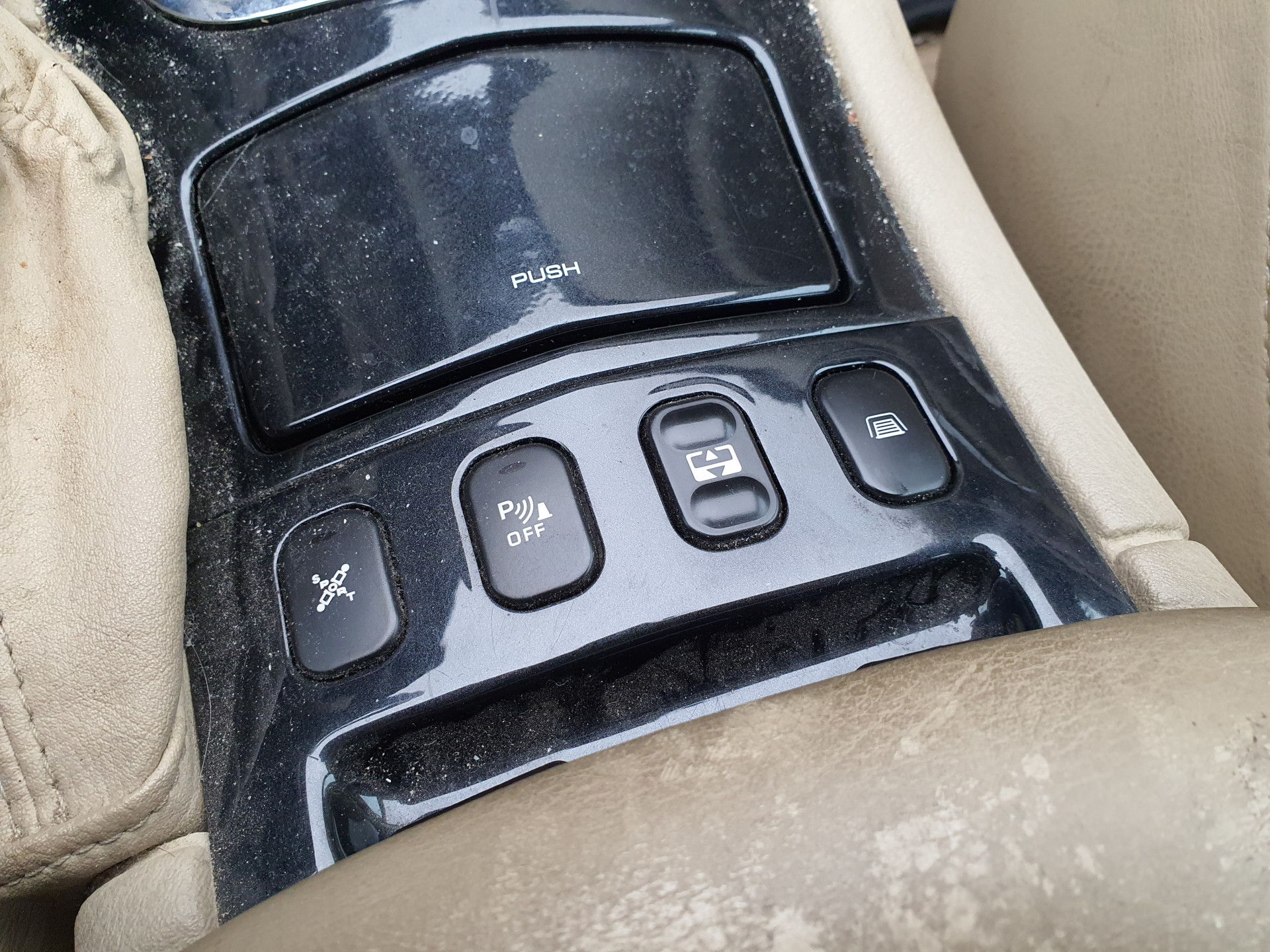 Peugeot 607 2.7 HDiF Executive Ivoire-Pack Aut. *PANO | XENON | NAPPA-FULL-LEATHER | NAVI-FULLMAP | CRUISE | MEMORY-PACK | HEATD-COMFORTSEATS | TOWBAR | HEATED-SEATS | 17"ALU*