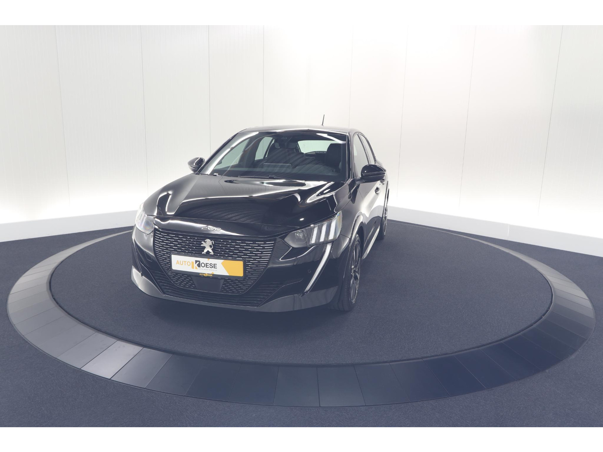 Peugeot 208 PureTech 130 EAT8 GT-Line | Camera | Adaptieve Cruise Control | Stoelverwarming | Navigatie