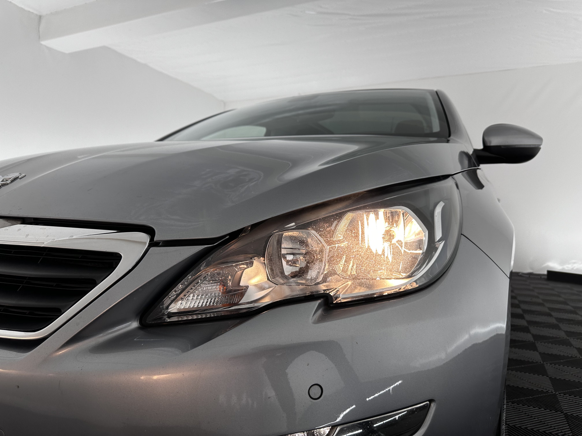 Peugeot 308 SW 1.6 BlueHDI Blue Lease Executive Pack *PANO | CAMERA | NAVI-FULLMAP | ECC | PDC | CRUISE | LANE-ASSIST | COMFORT-SEATS | 16"ALU*