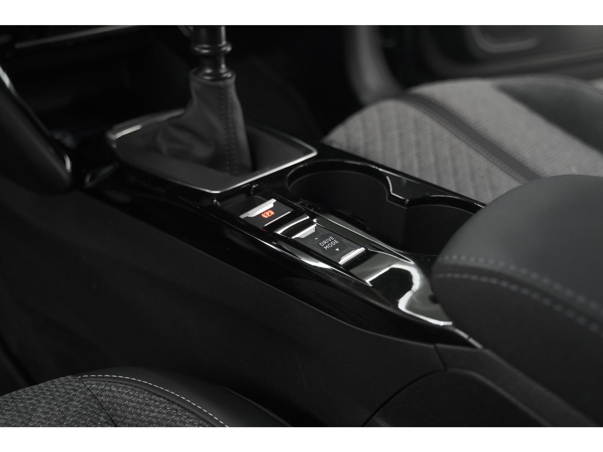 Peugeot 208 PureTech 100 Allure | 360 Camera | Dodehoekdetectie | Navigatie