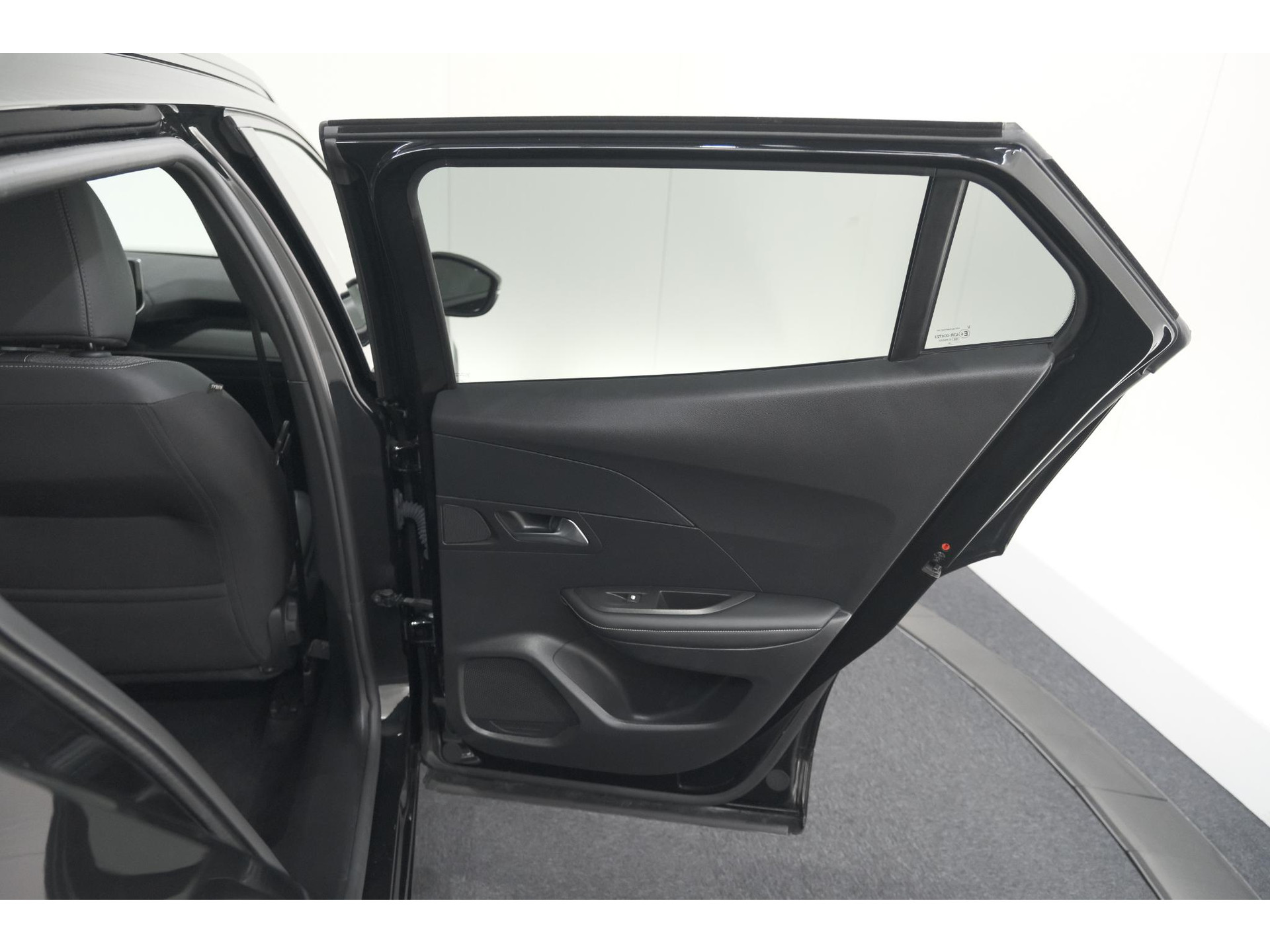 Peugeot 2008 PureTech 100 Allure | Apple Carplay | Parkeersensoren | Climate Control | Cruise Control