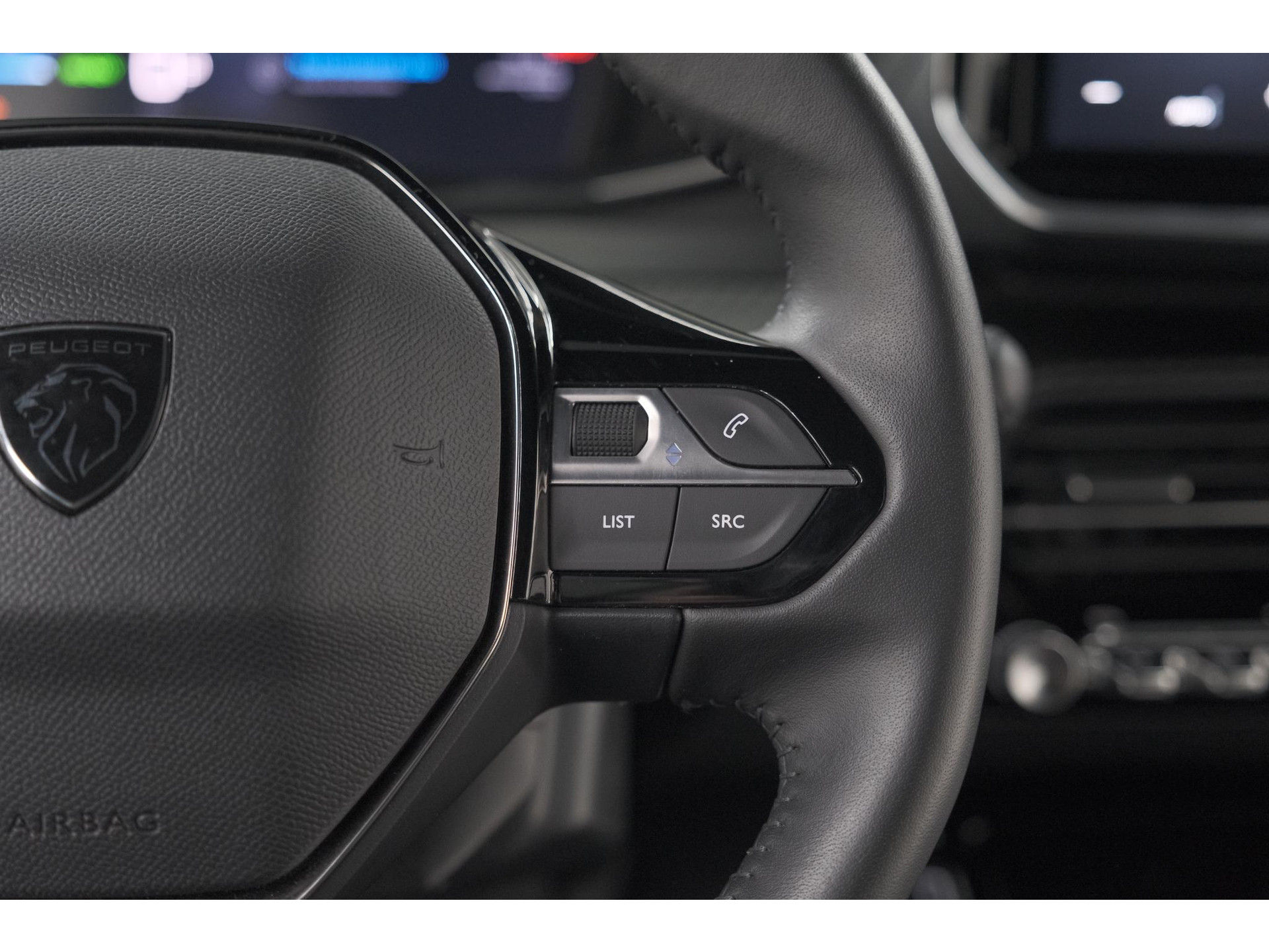 Peugeot e-2008 EV Allure Avantage 54 kWh | 11 KW Laadfunctie | Parkeersensoren | Apple Carplay