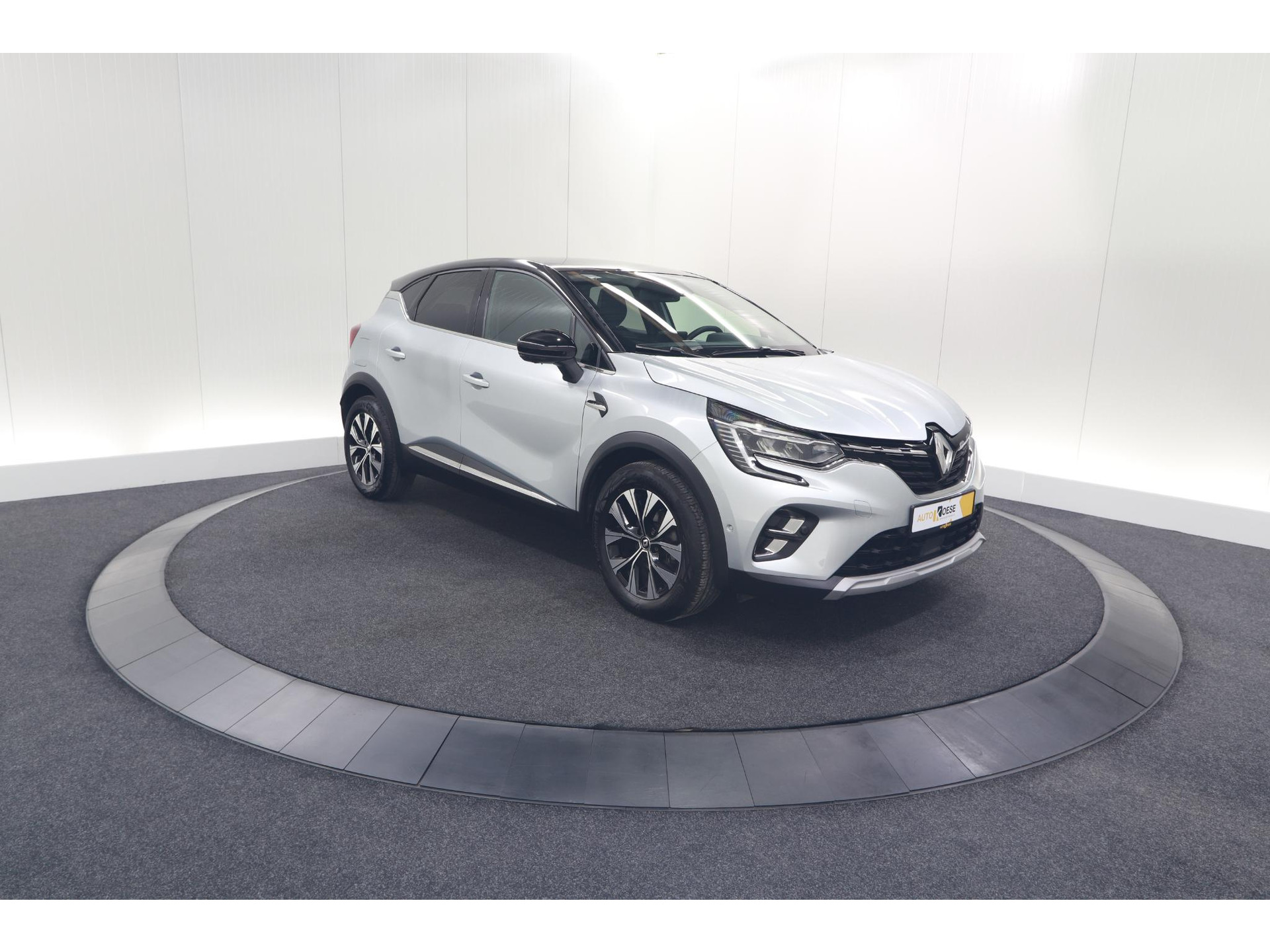 Renault Captur Mild Hybrid 140 EDC Techno | Trekhaak | 360 Camera | 9.3 Inch Grootscherm | Apple Carplay | Parkeersensoren