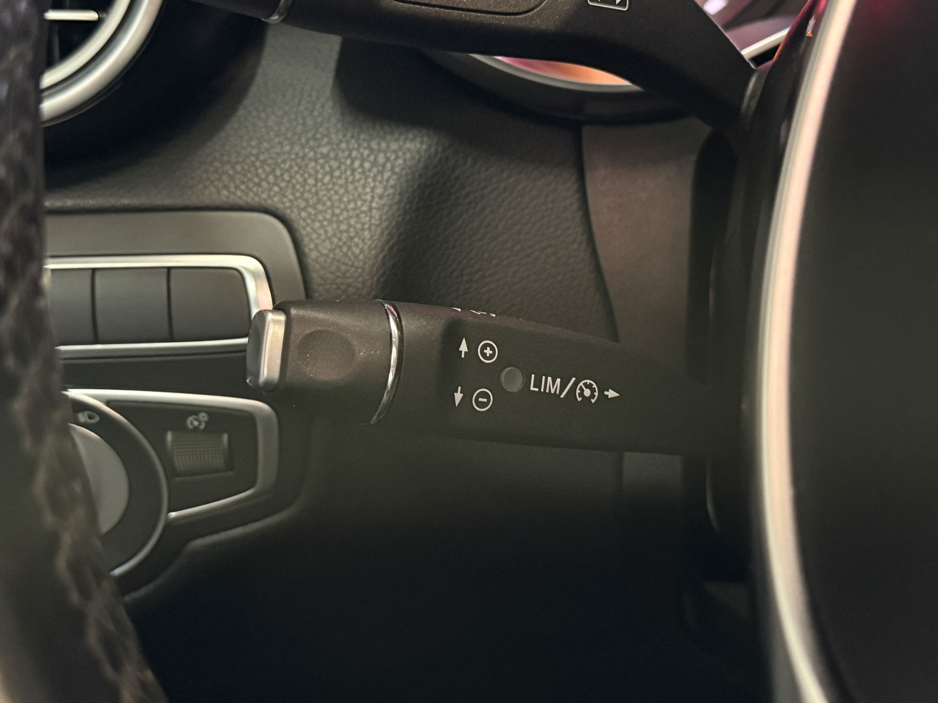 Mercedes-Benz GLC-klasse 250 4MATIC AMG Line Premium | Panoramadak | Stoelverwarming | Camera