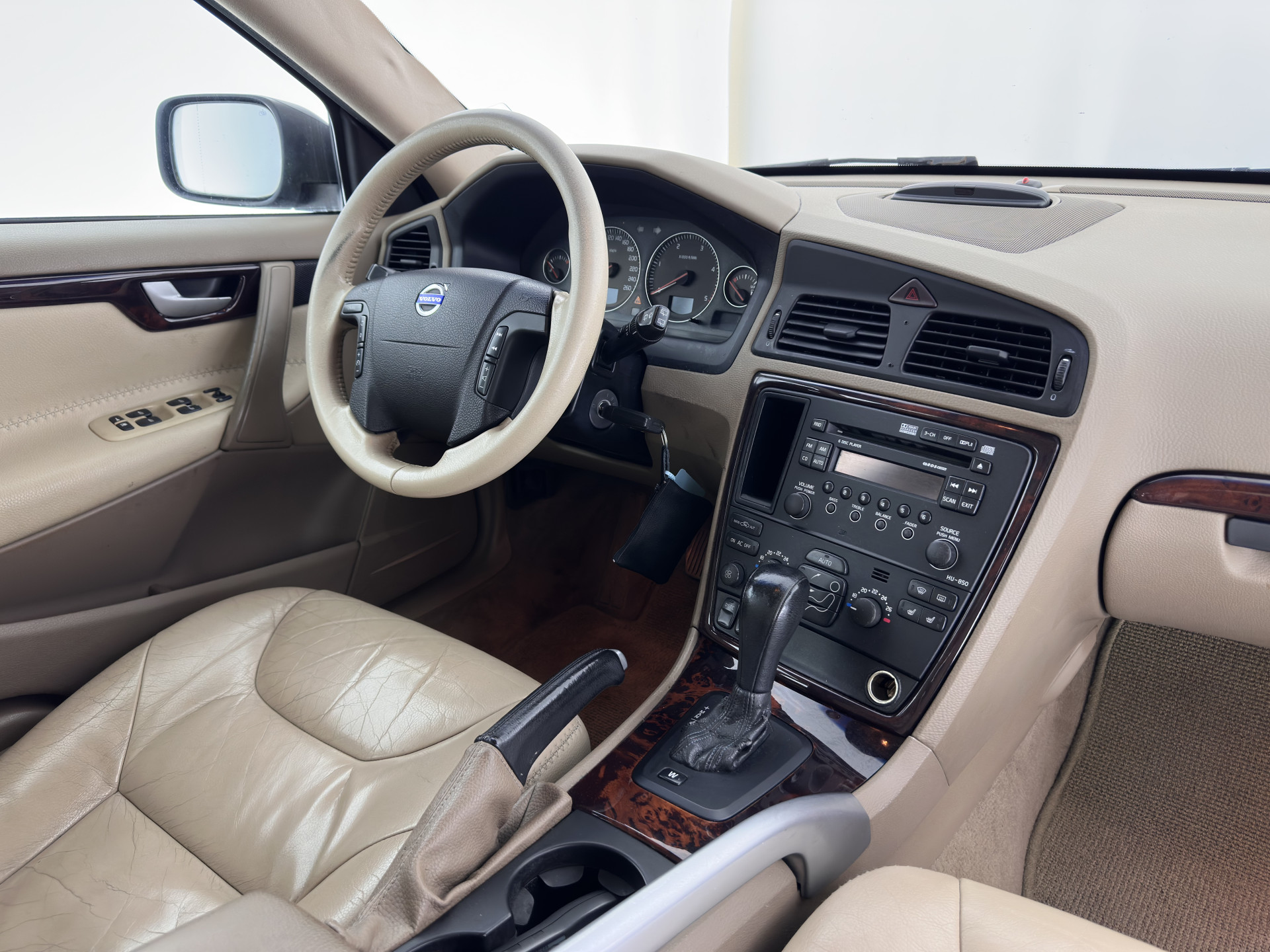 Volvo XC70 2.4D Summum AWD Aut. *LEATHER | ECC | HEATED-COMFORTSEATS | CRUISE | NAVIGATION | TOWBAR | 16''ALU *