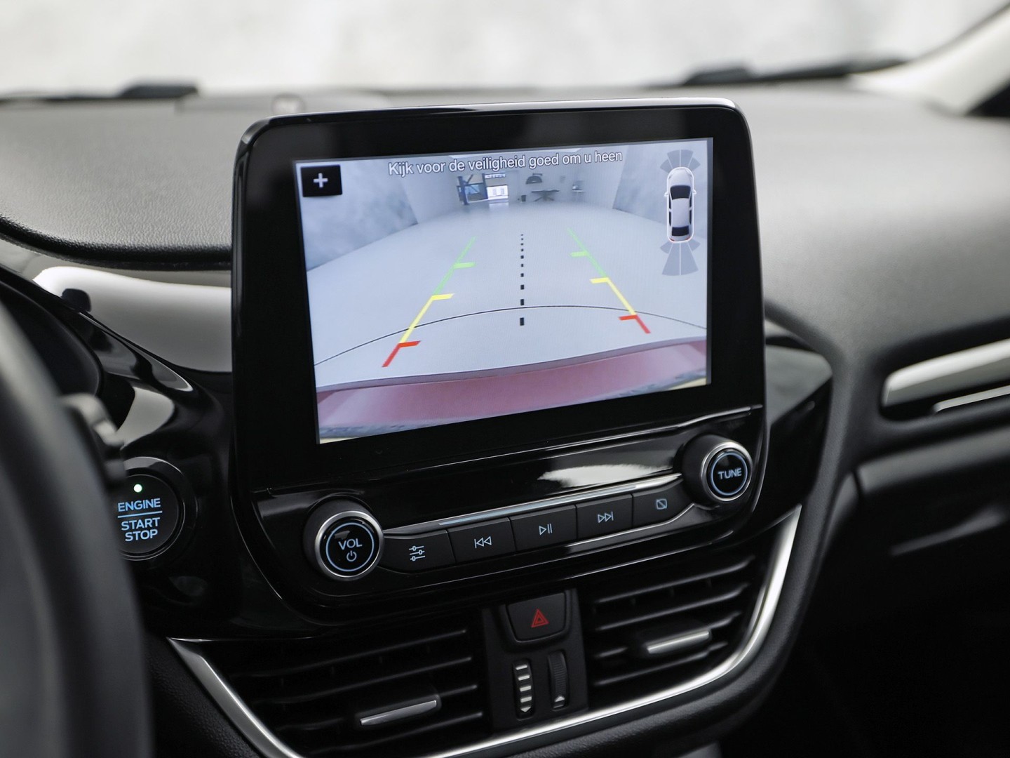 Ford Fiesta 1.0 EcoBoost Titanium (APPLE CARPLAY, GROOT NAVI, CLIMATE, CAMERA, KEYLESS, SPORTSTOELEN, ADAPTIVE CRUISE, LM VELGEN, NIEUWSTAAT)
