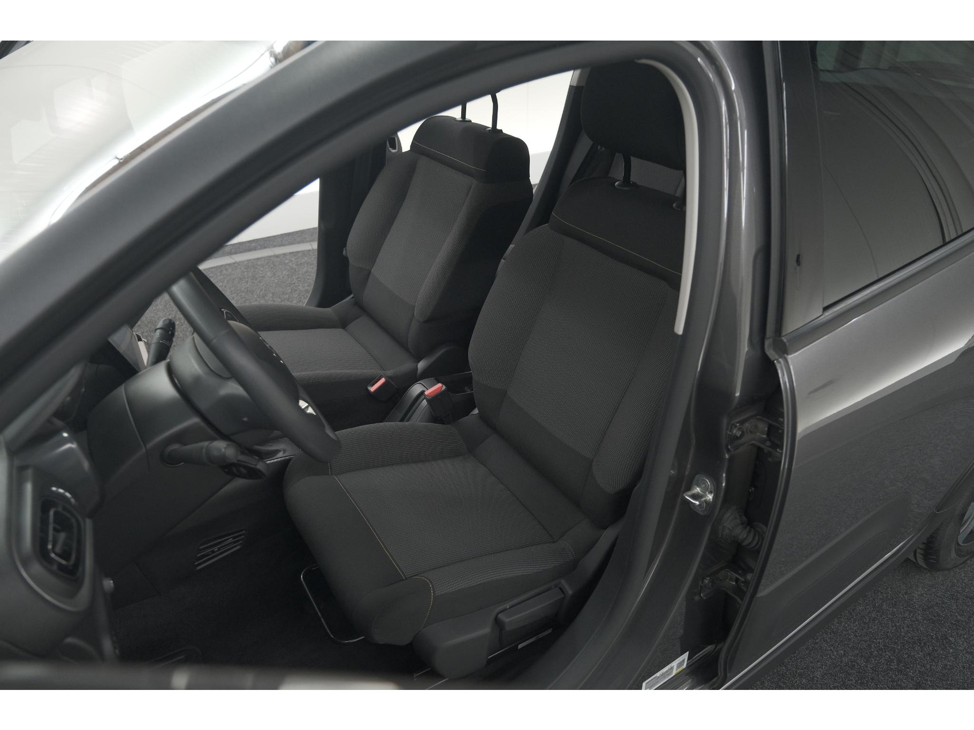 Citroen C3 PureTech 110 EAT6 Max | Apple Carplay | Parkeersensoren | Climate Control | 16 Inch Lichtmetalen Velgen