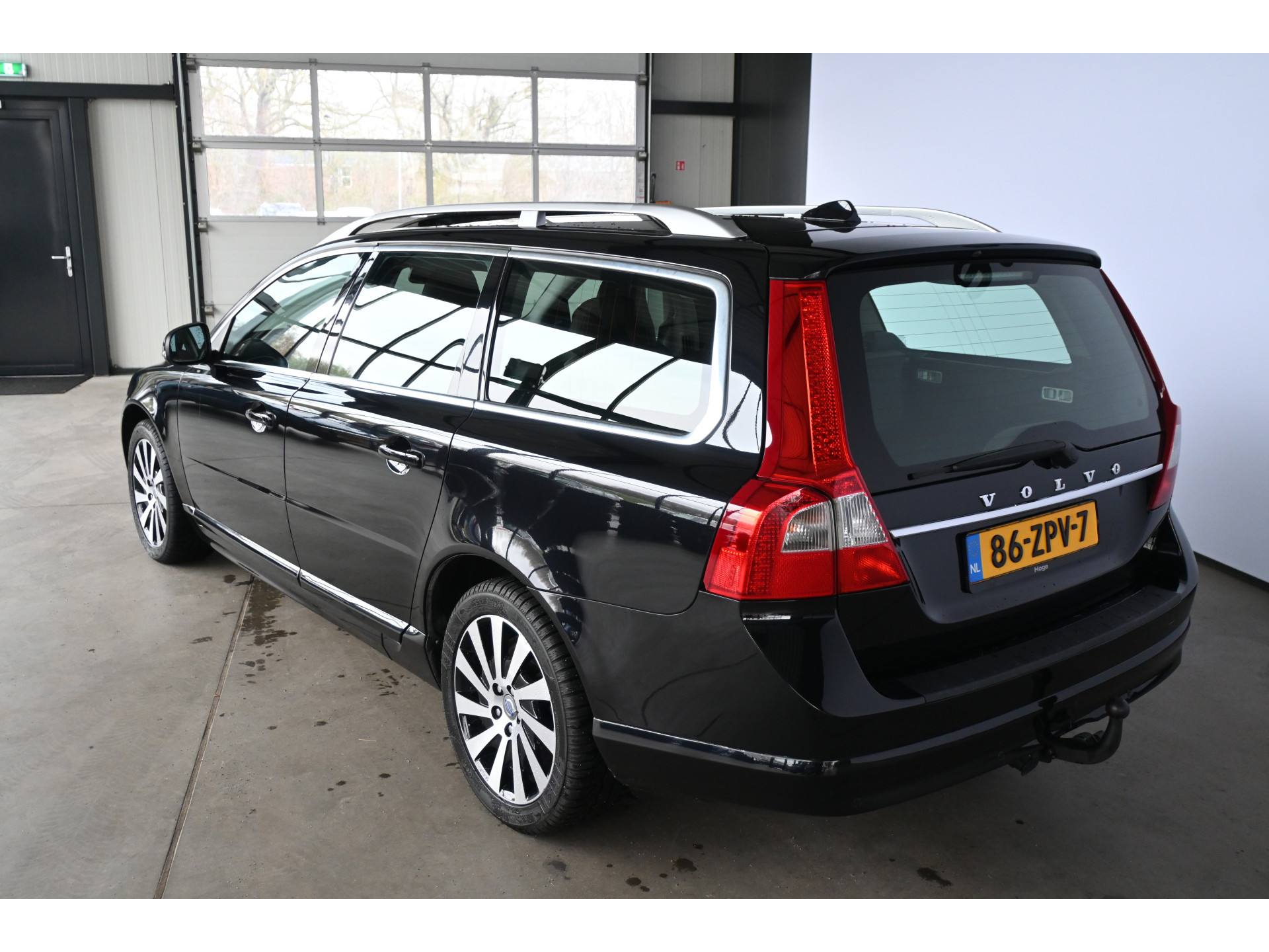 Volvo V70 1.6 T4 Limited Edition Automaat Clima Navigatie Schuif/Kanteldak Goed Onderhouden! Inruil Mogelijk!