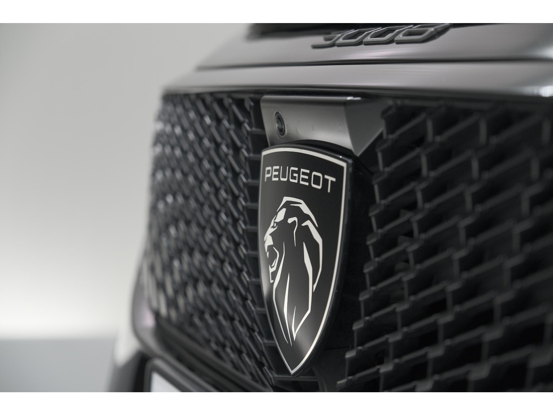 Peugeot 3008 1.2 Hybrid 145 GT | 360 Vision Pack | Adaptieve Cruise Control | Stoelen Pakket Inclusief Verwarmde Achterbank
