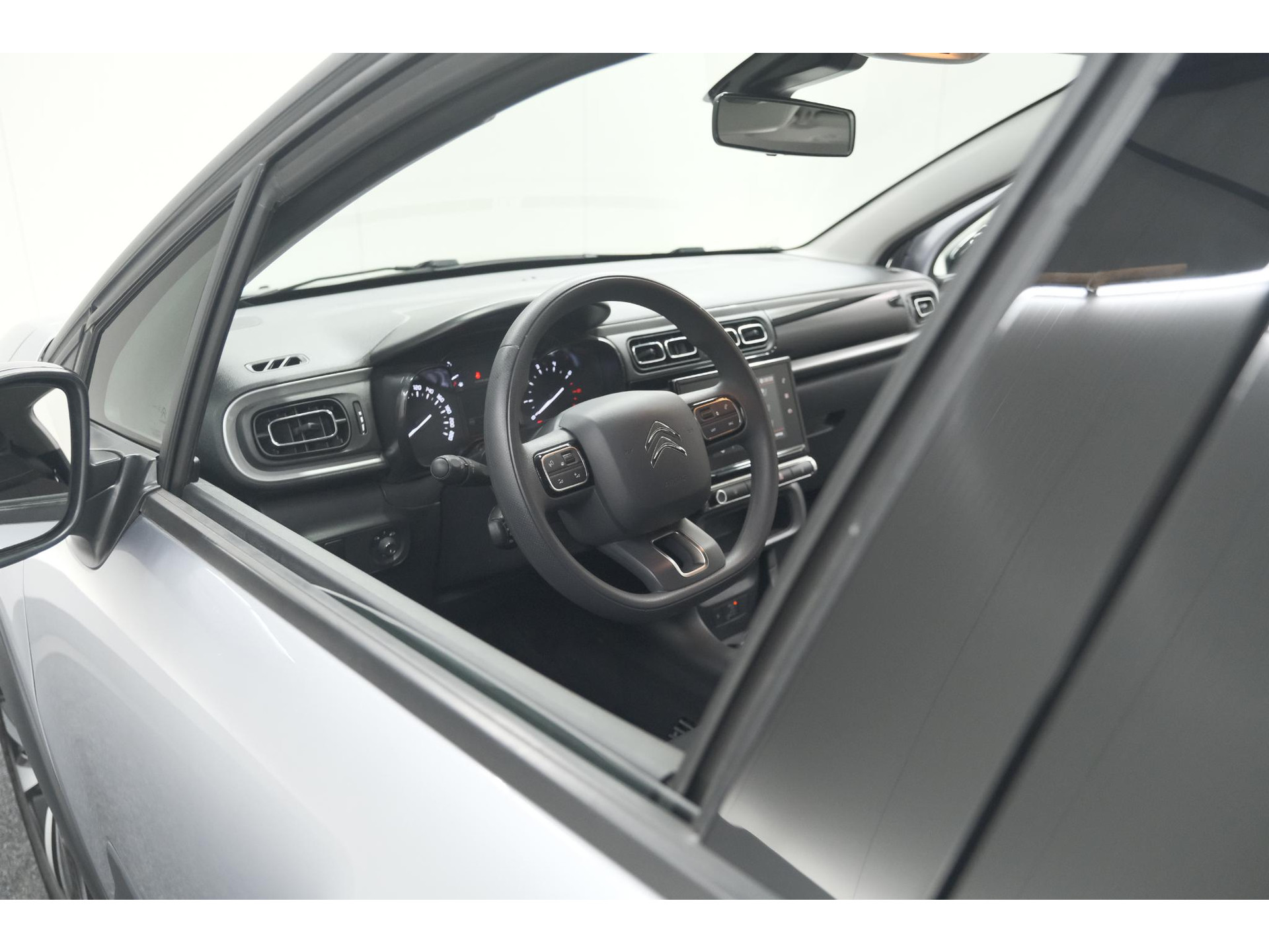 Citroen C3 PureTech 110 EAT6 Max | Apple Carplay | Parkeersensoren | Climate Control | 16 Inch Lichtmetalen Velgen