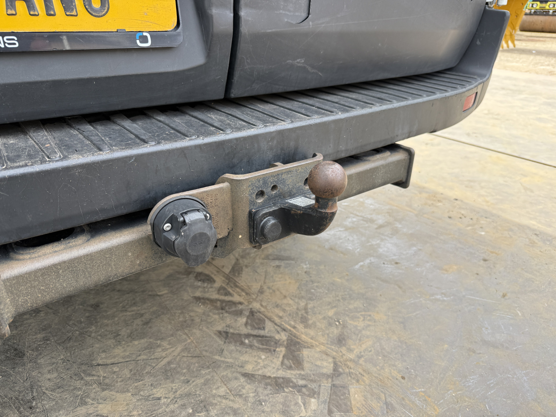 Ford Transit DC 2.0 TDCI L3H2 130PK 6-persoons Dubbele cabine L3H2 Trekhaak Parkeersensoren voor