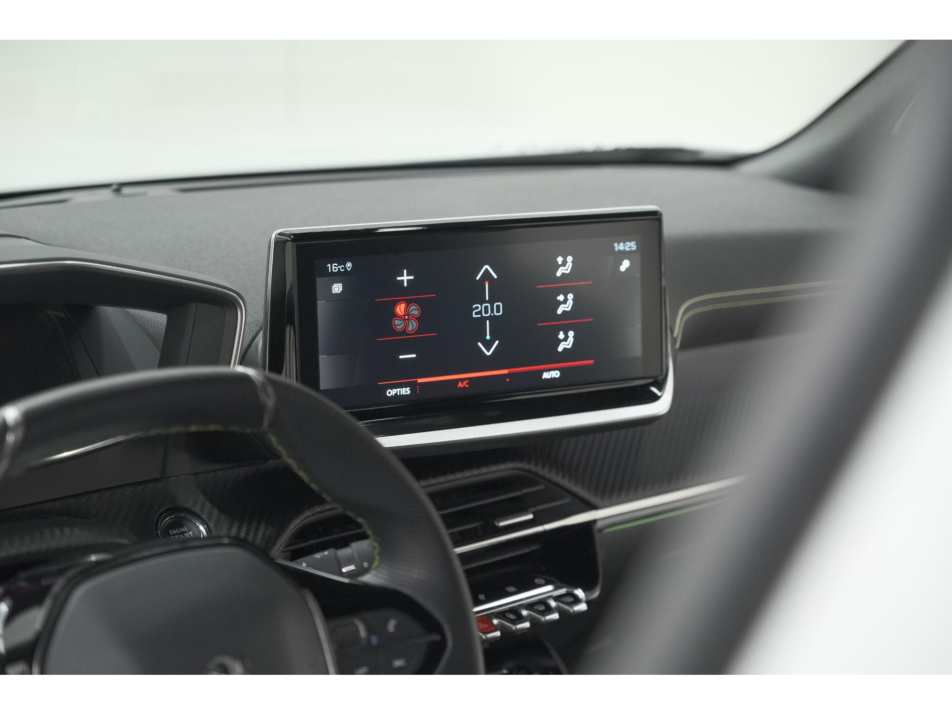 Peugeot 2008 PureTech 130 GT | Elektrisch Panoramadak | Camera | Dodehoekdetectie | Navigatie