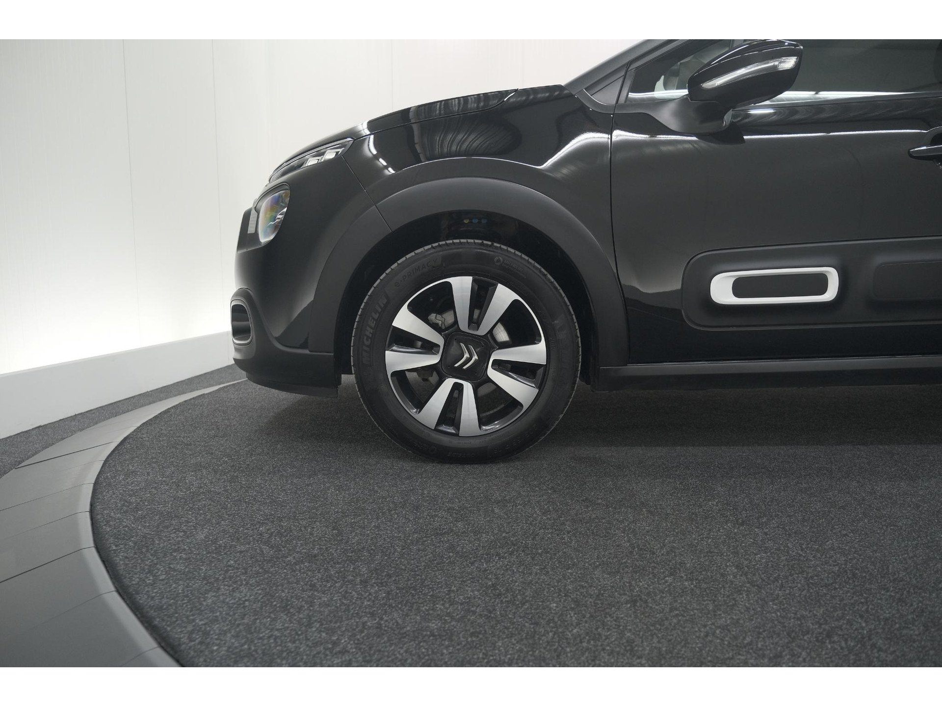 Citroen C3 PureTech 110 EAT6 Max | Apple Carplay | Parkeersensoren | Climate Control | 16 Inch Lichtmetalen Velgen