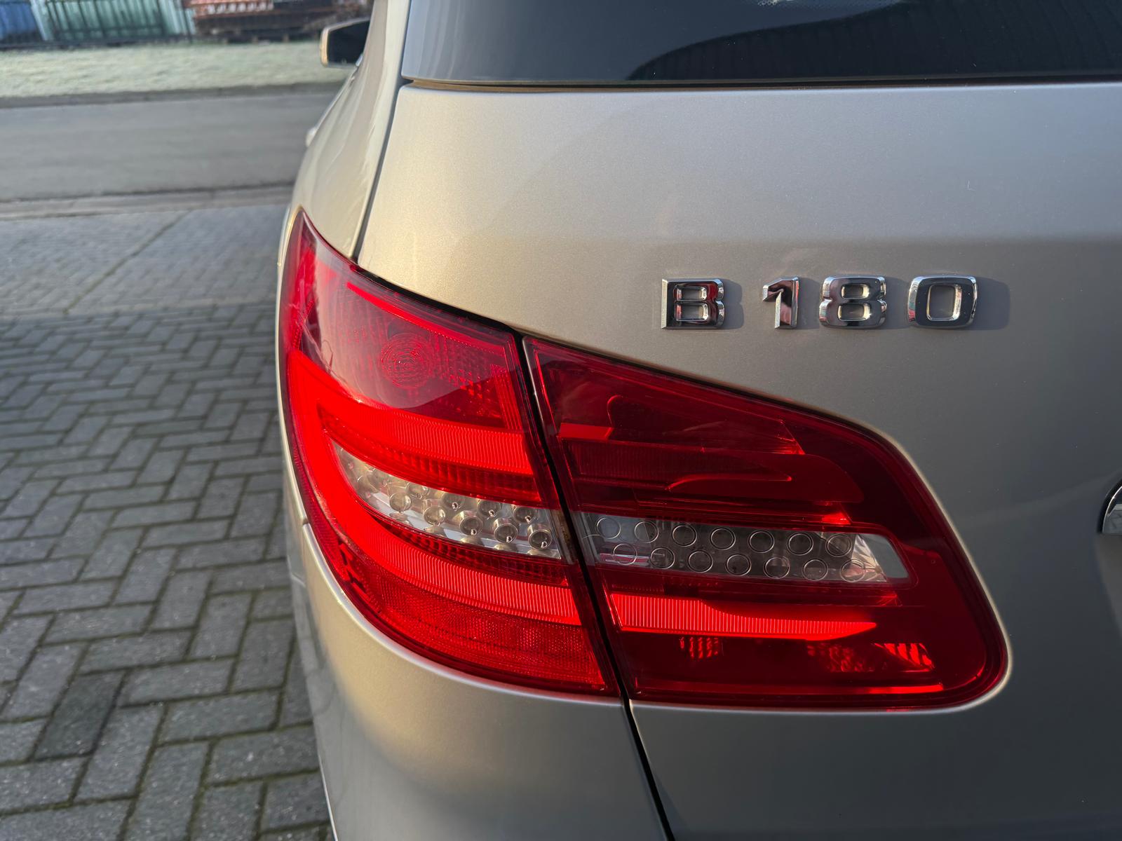 Mercedes-Benz B-klasse 180 Ambition | 2E EIGENAAR |3/6/12MND GARANTIE | AUTOMAAT | CRUISE | NAVI | XENON | LMV |