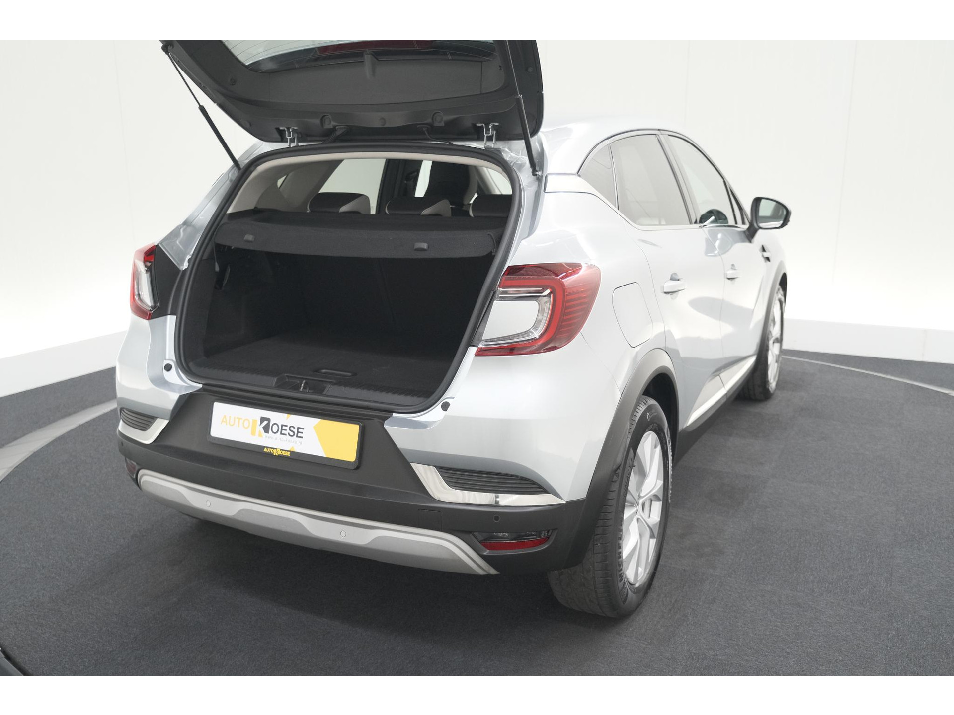 Renault Captur 1.6 E-Tech full hybrid 145 techno | Camera | Parkeersensoren | Climate control | Keyless