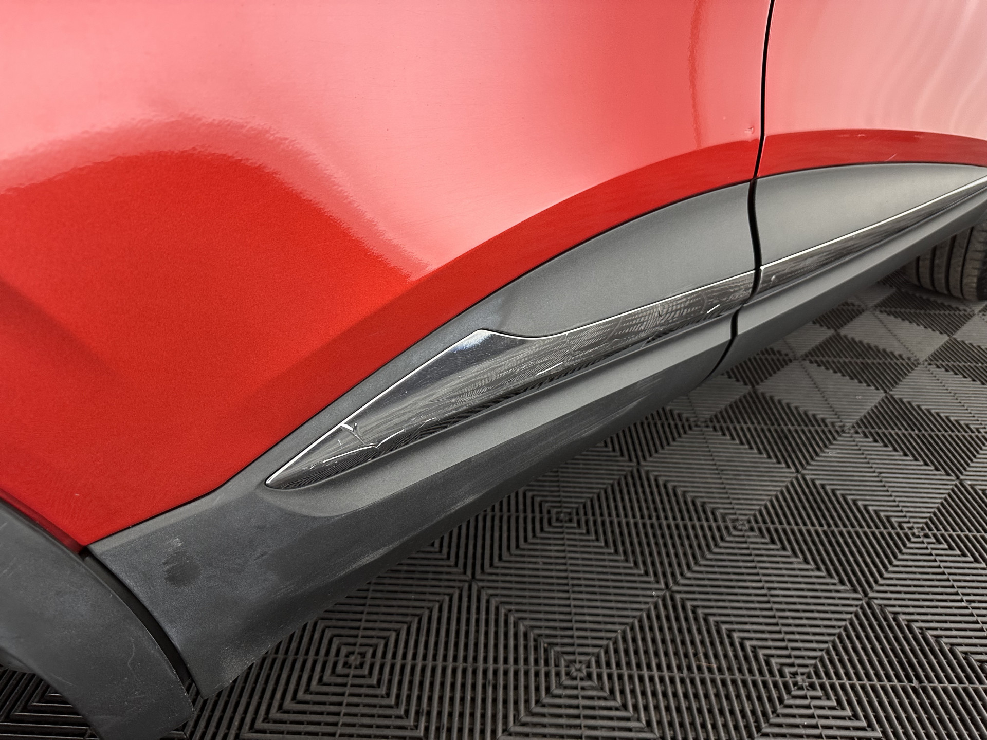 Renault Kadjar 1.5 dCi Bose Aut. *PANO | LEATHER-FABRIC | FULL-LED | BOSE-SOUND | BLINDSPOT | HEATED-COMFORTSEATS | KEYLESS | CAMERA | NAVI-FULLMAP | ECC | PDC | CRUISE | DAB | PRIVACY-GLASS | 19''ALU | TOWBAR*